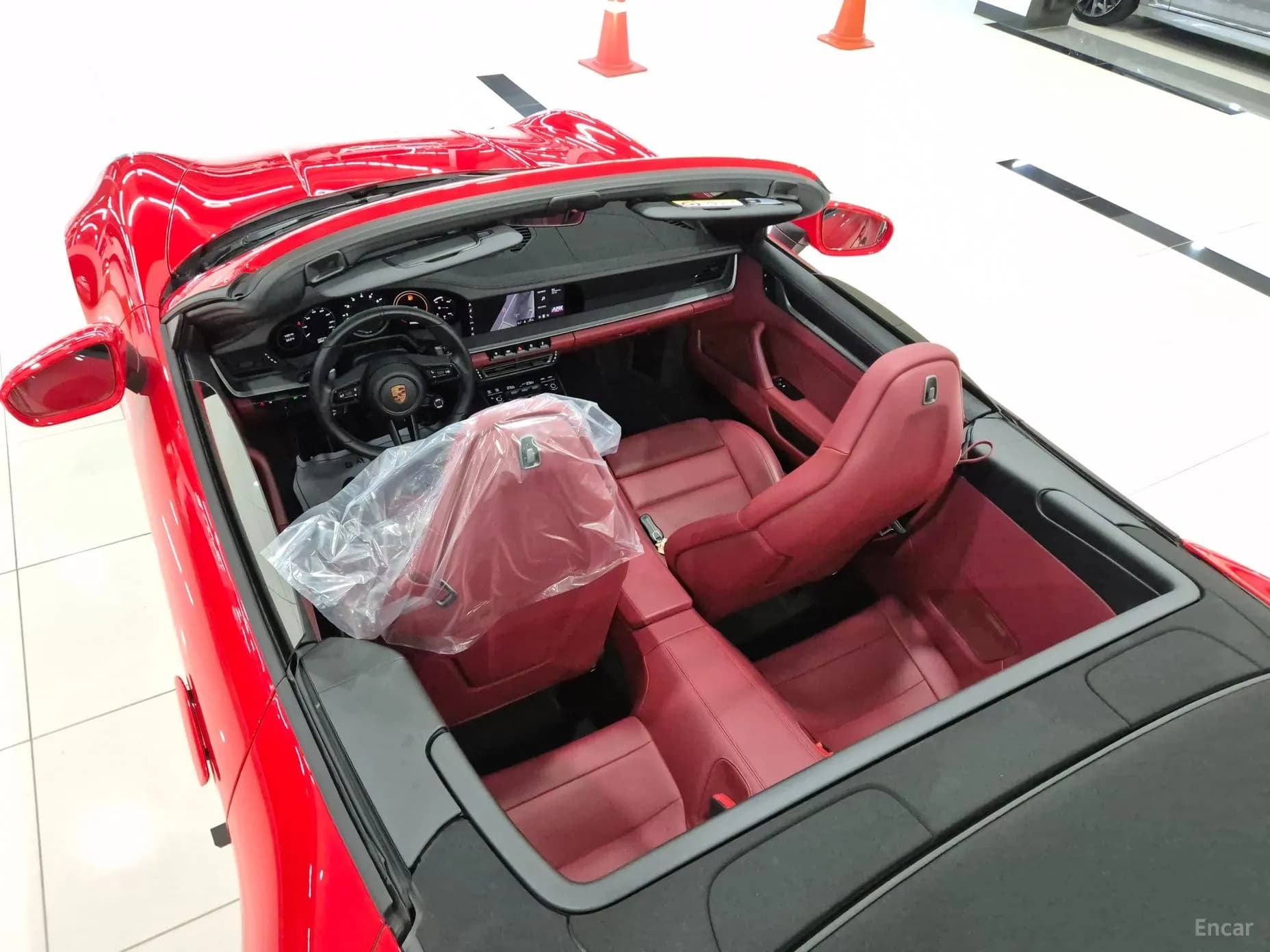 911 (992)