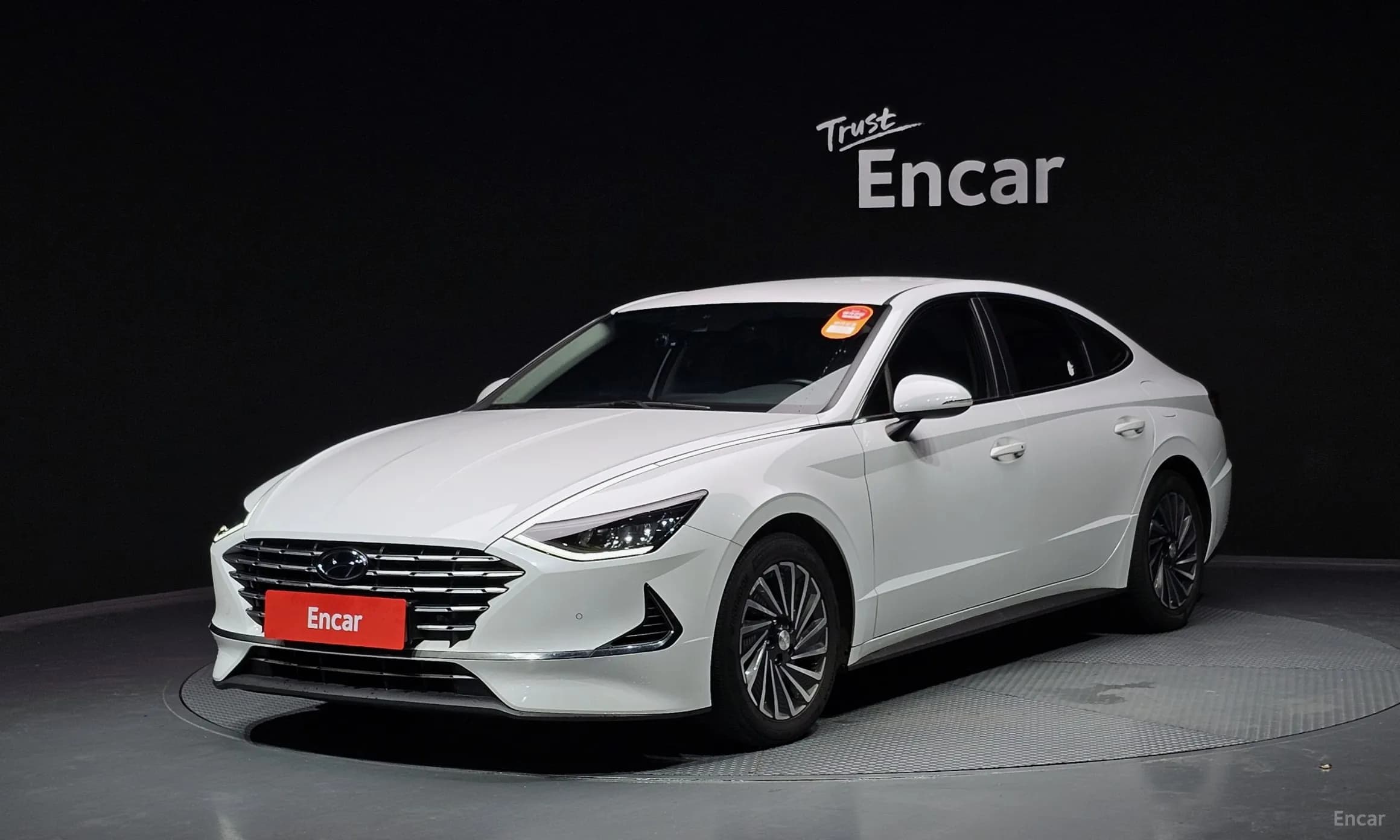 Sonata Hybrid (DN8)