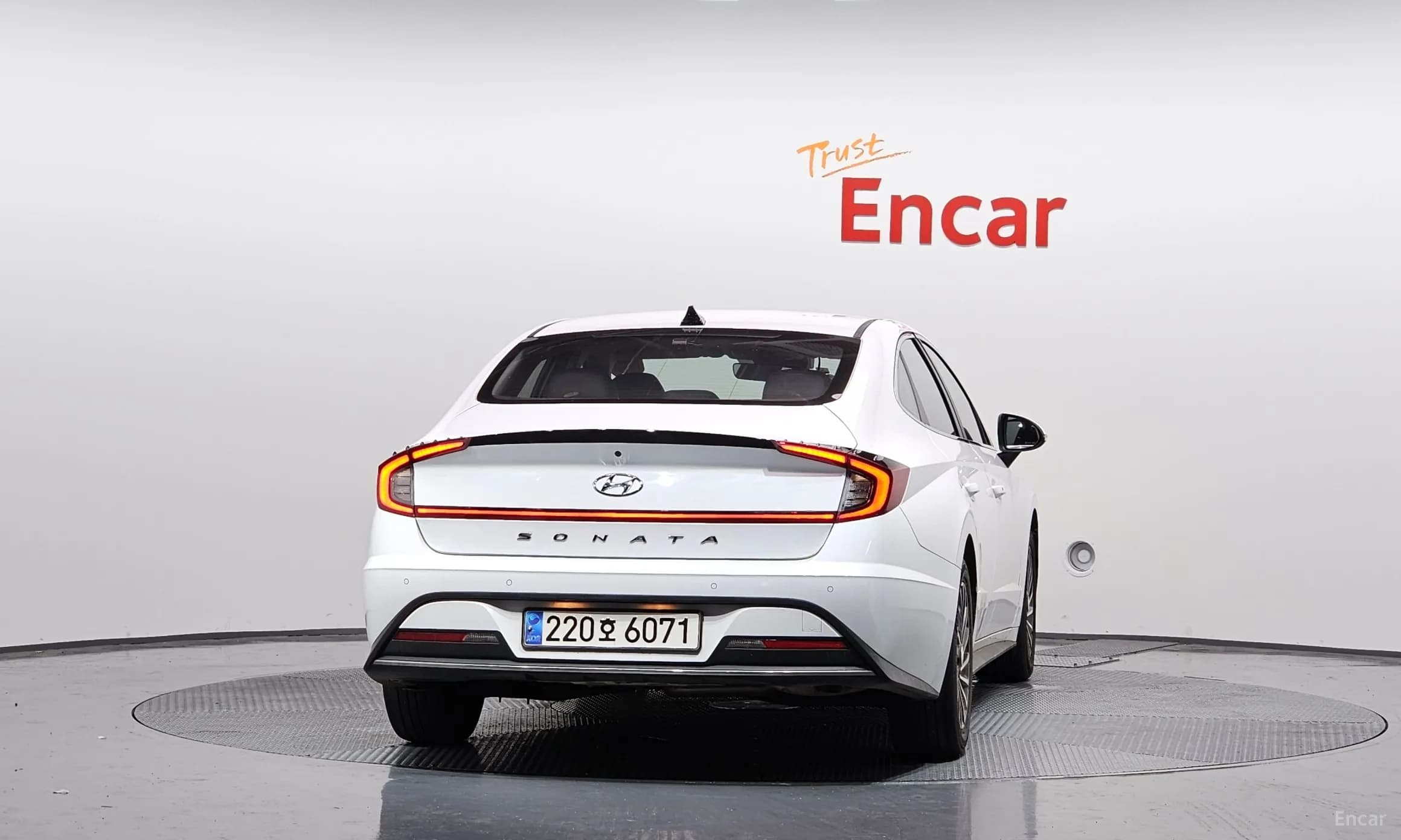 Sonata Hybrid (DN8)