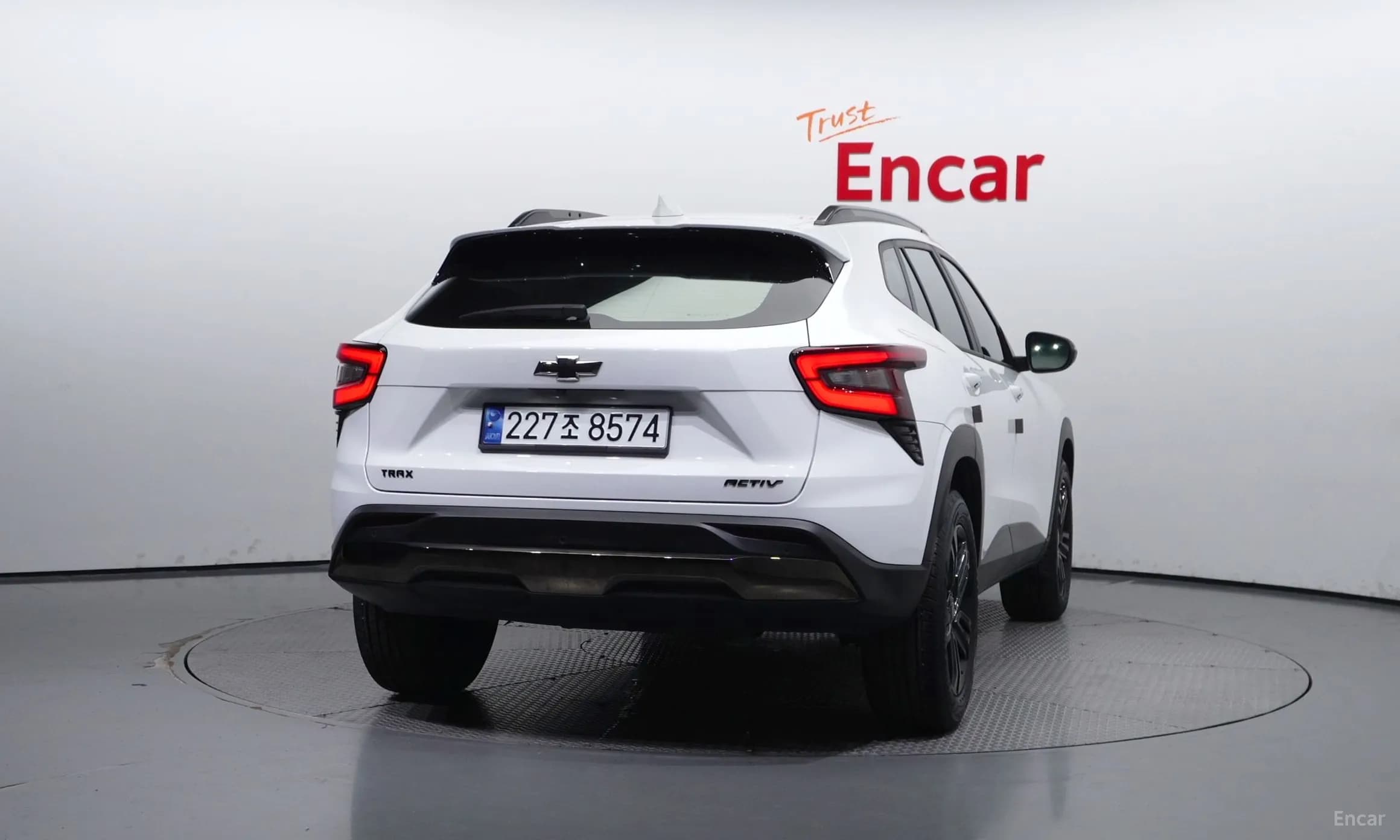 Trax Crossover