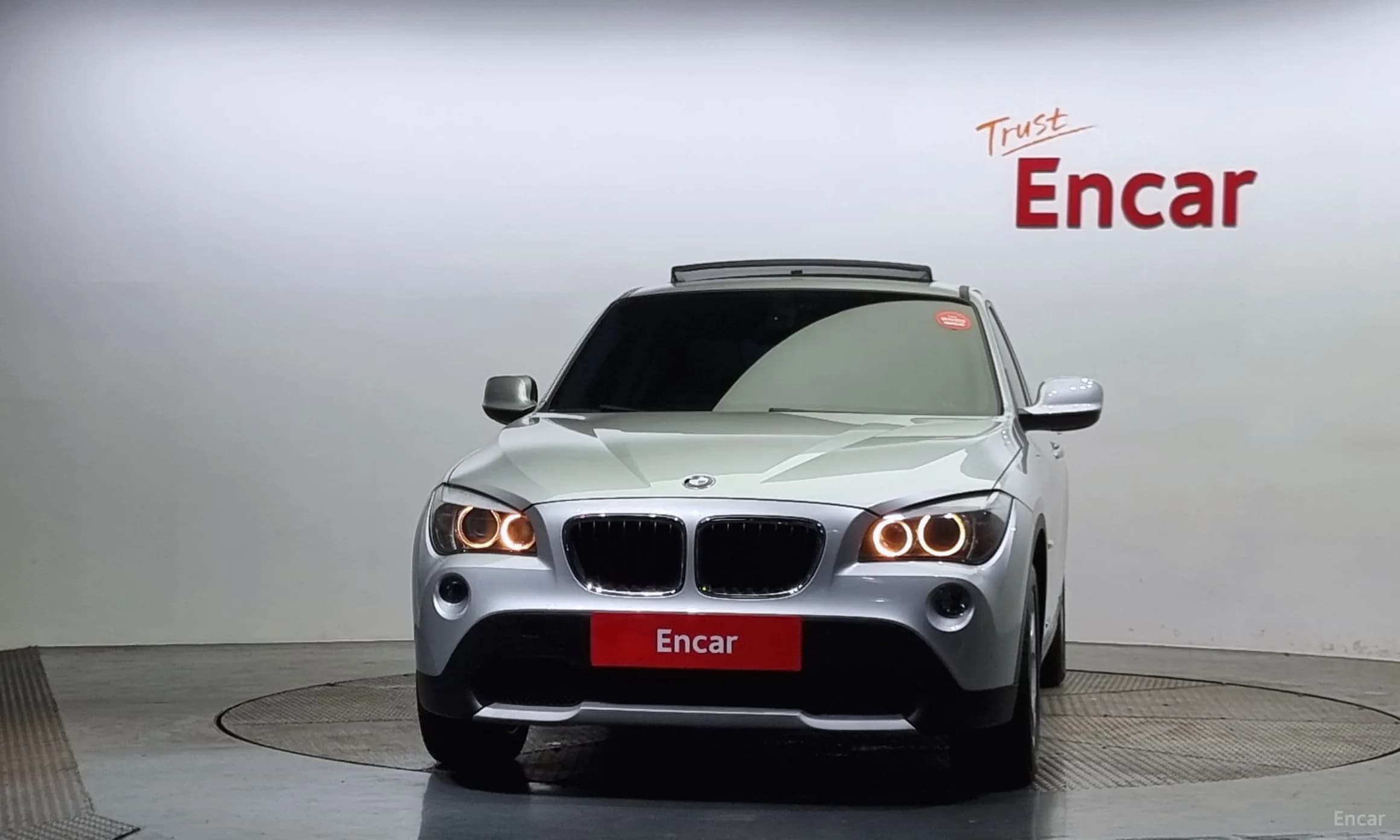 X1 (E84)