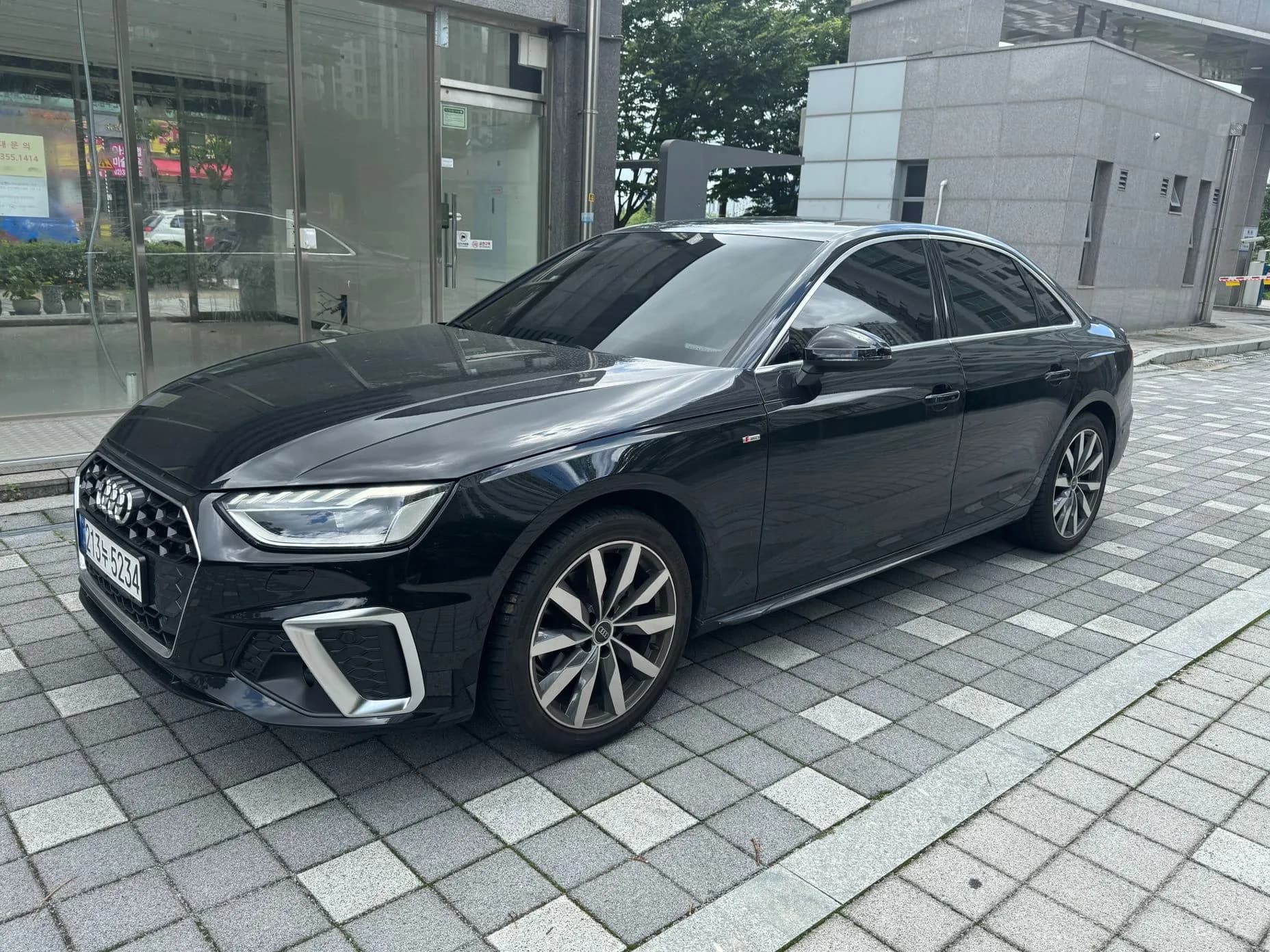 A4 (B9)