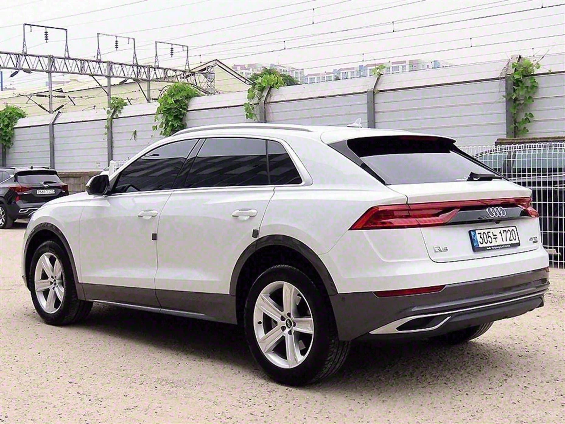 Q8 (4M)