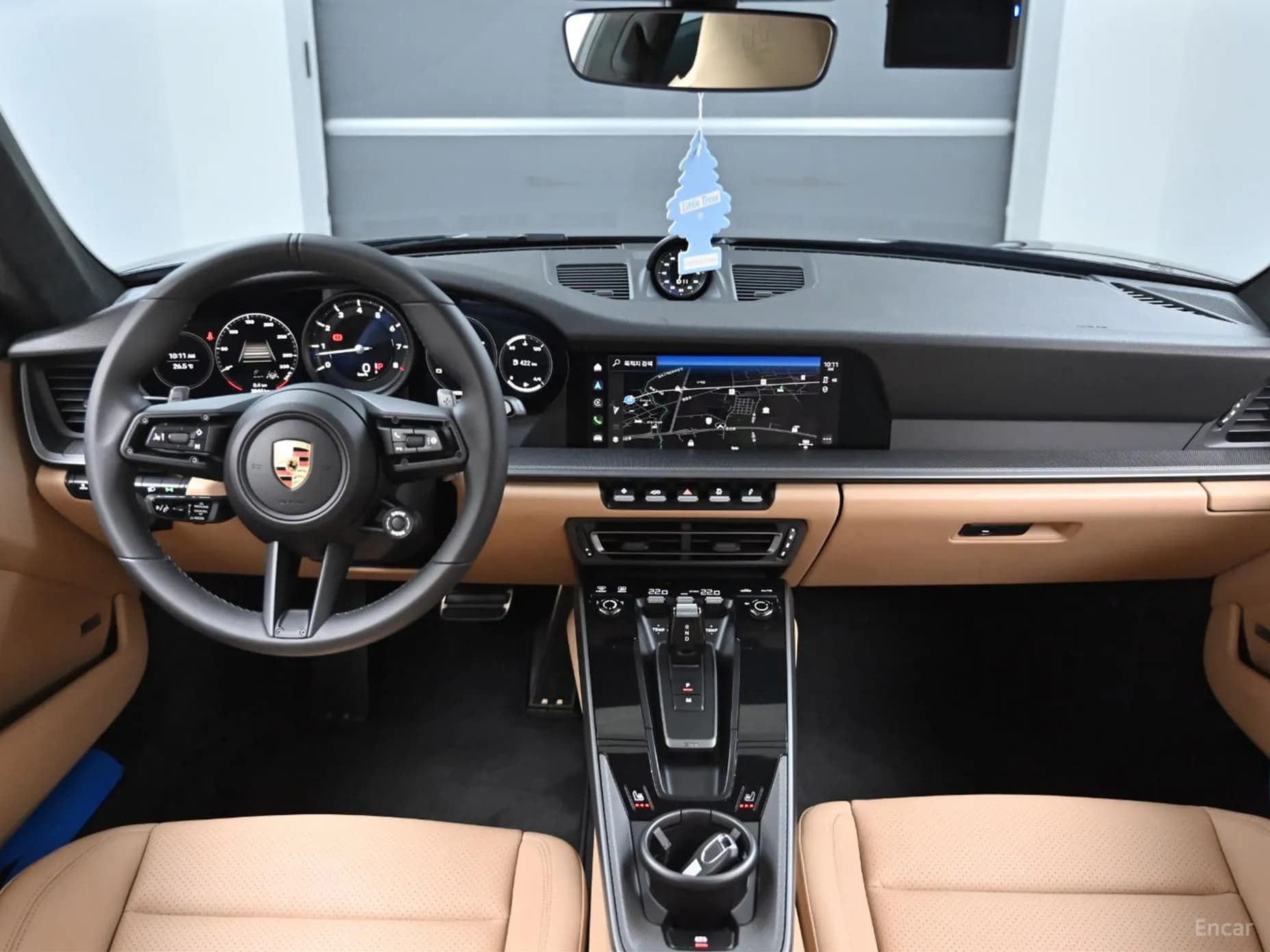 911 (992)