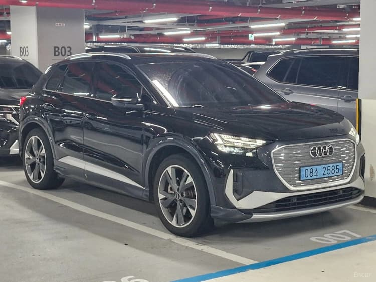 Q4 e-tron (F4)