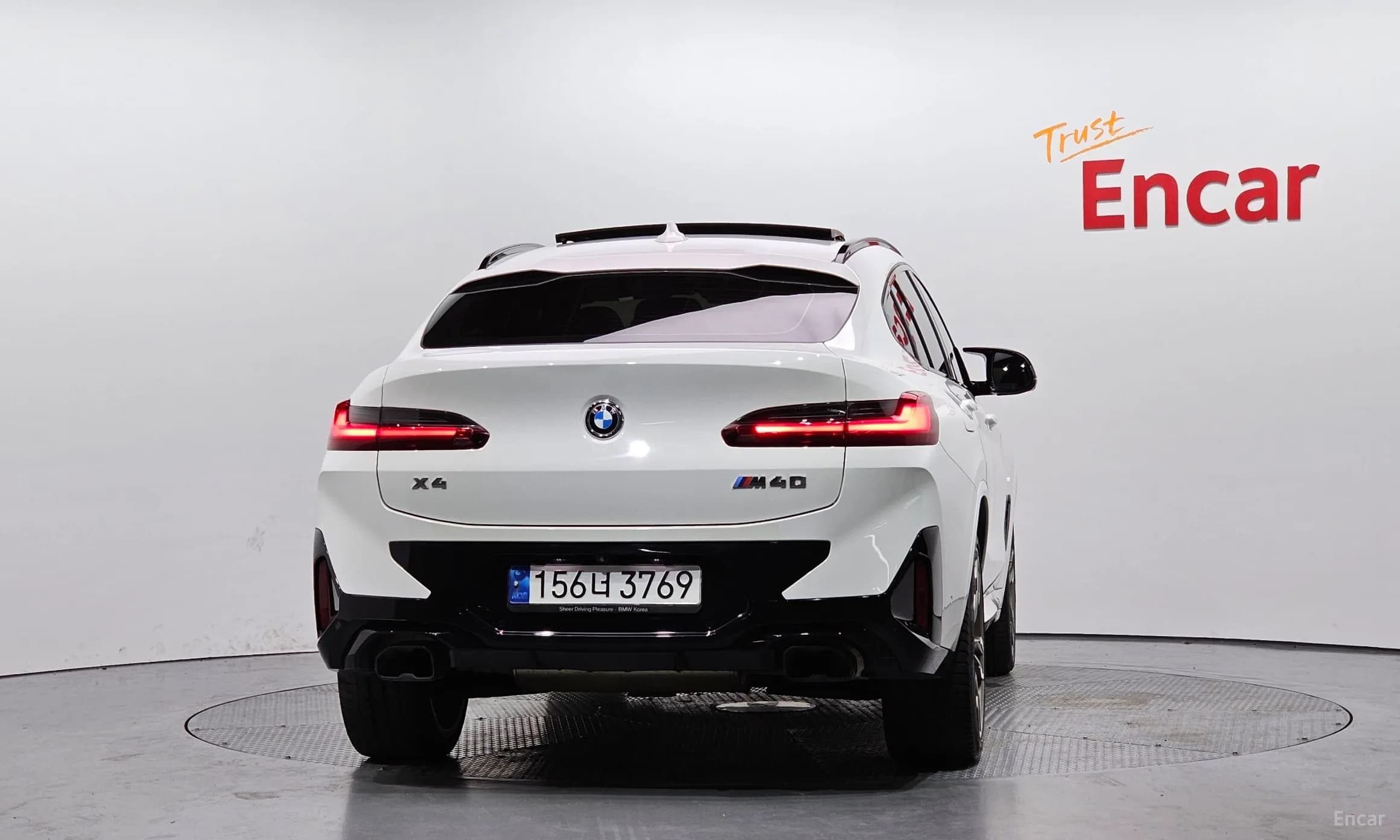X4 (G02)