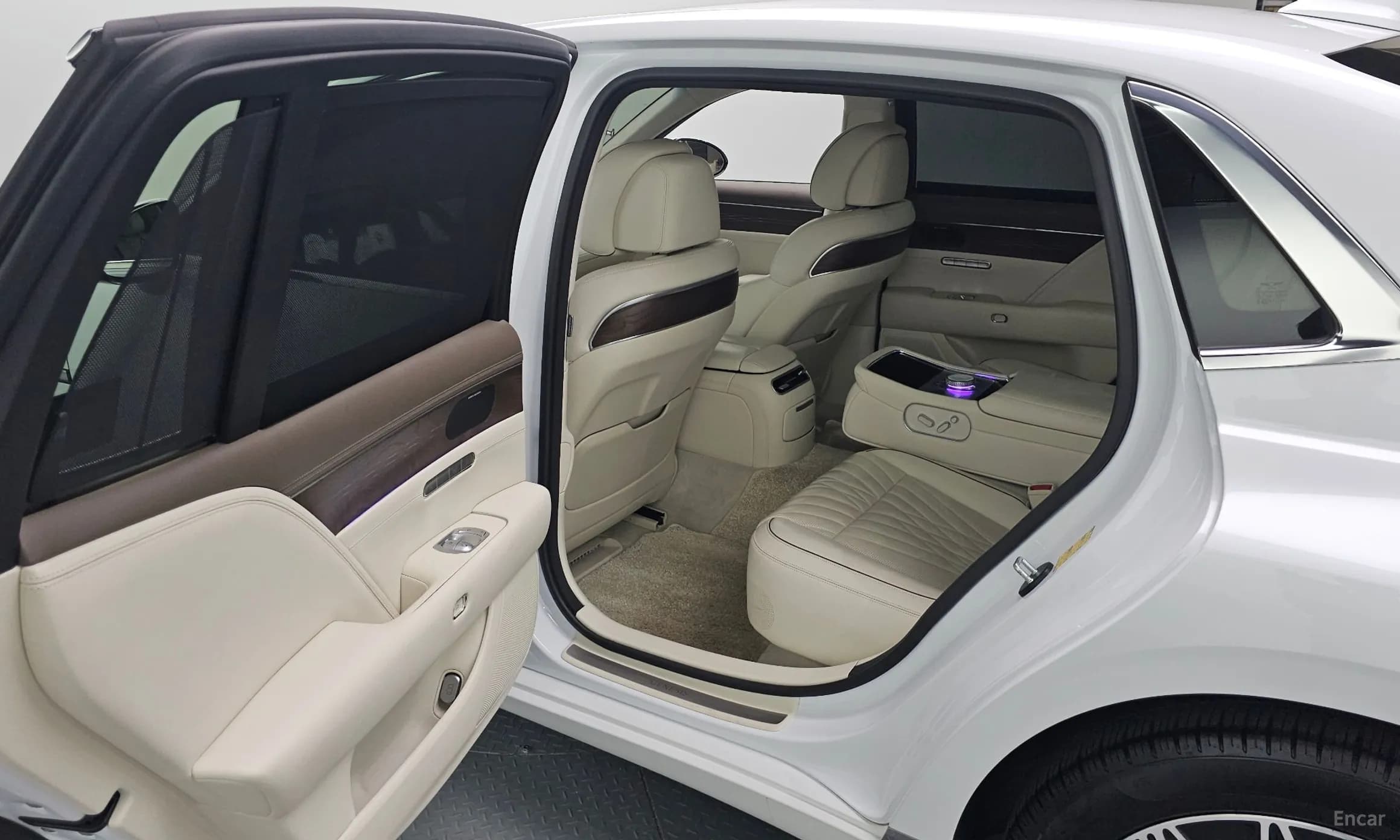 G90 (RS4)