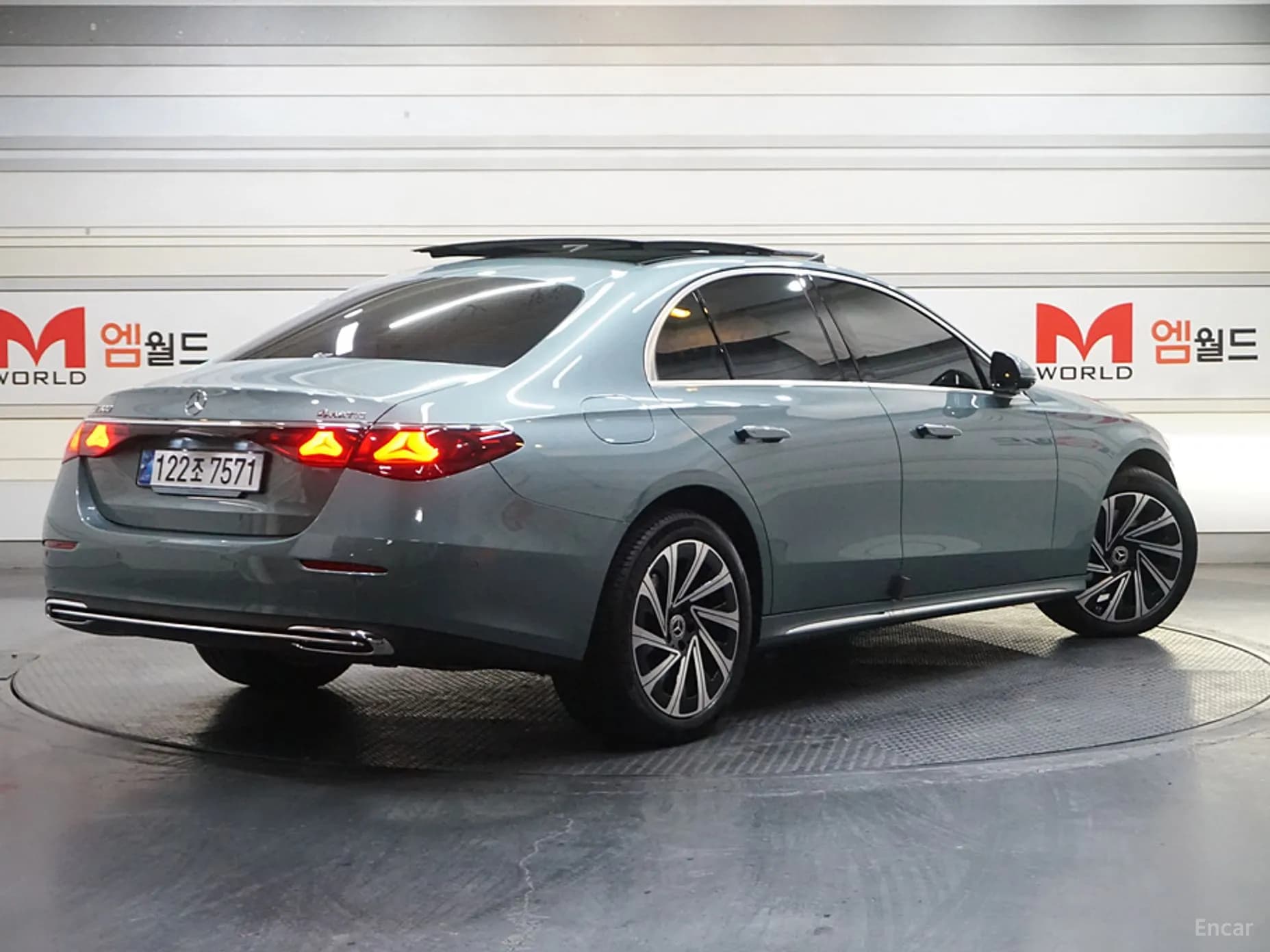 E-Class W214