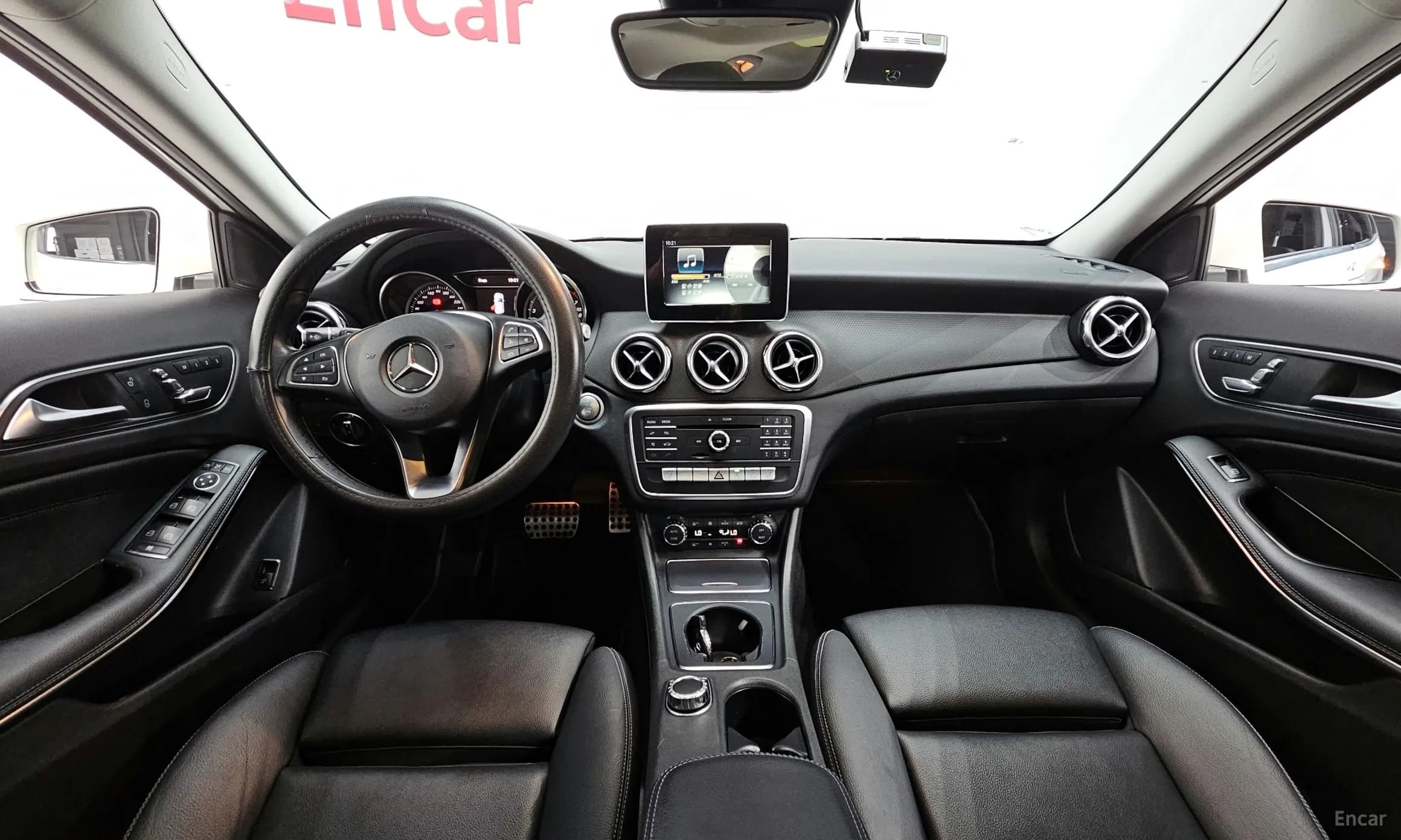GLA-Class X156