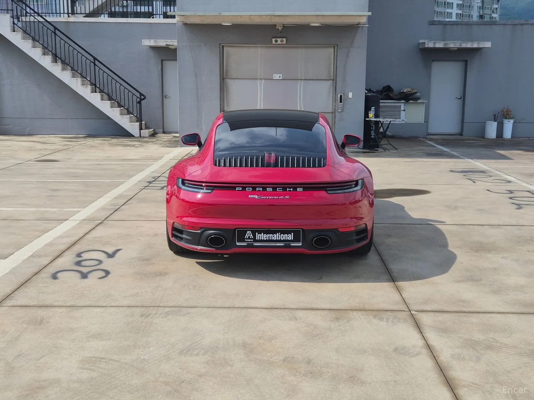 911 (992)