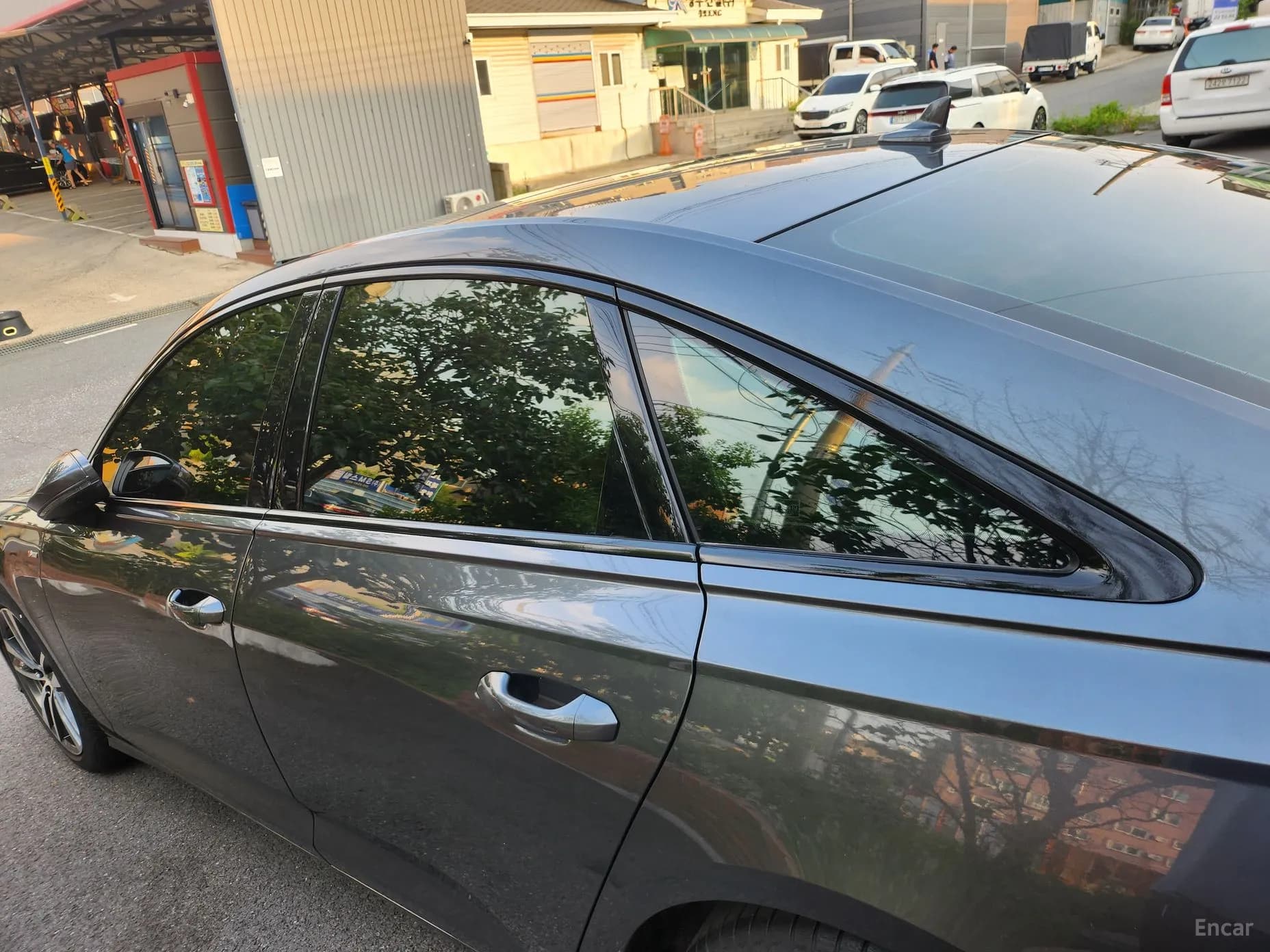 A6 (C8)