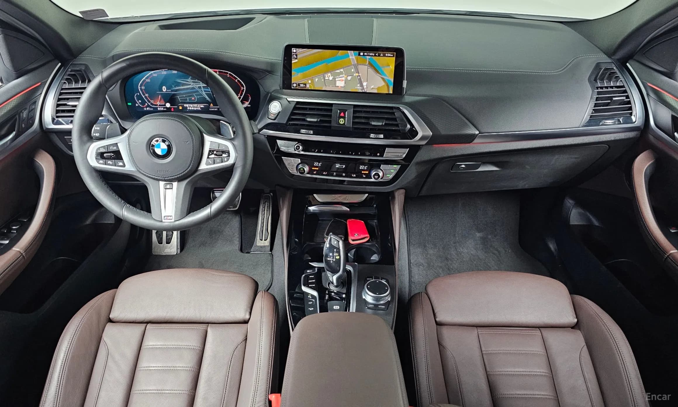 X4 (G02)