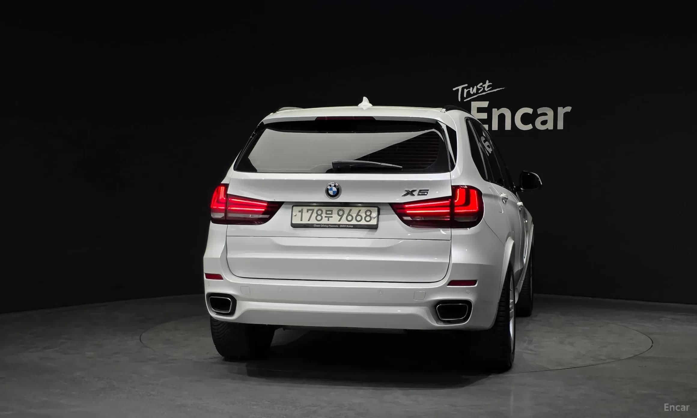 X5 (F15)