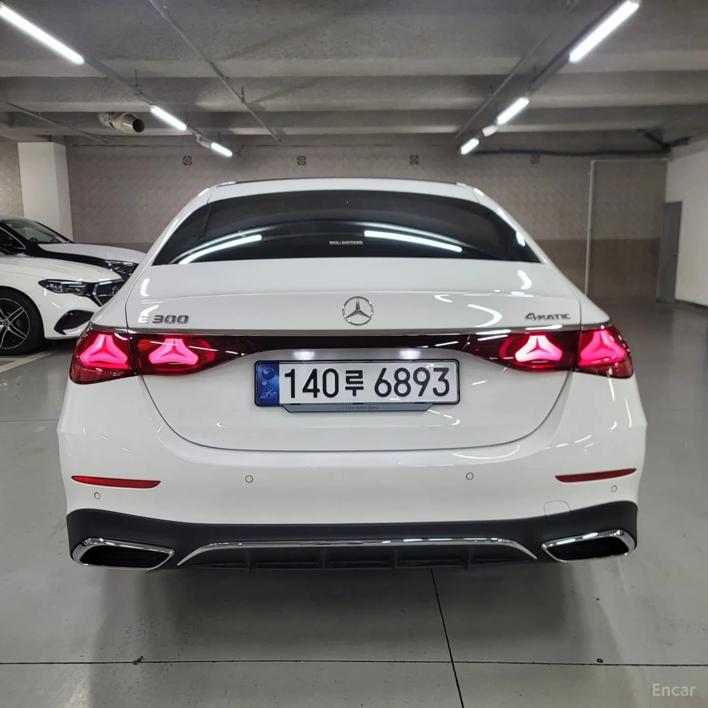 E-Class W214