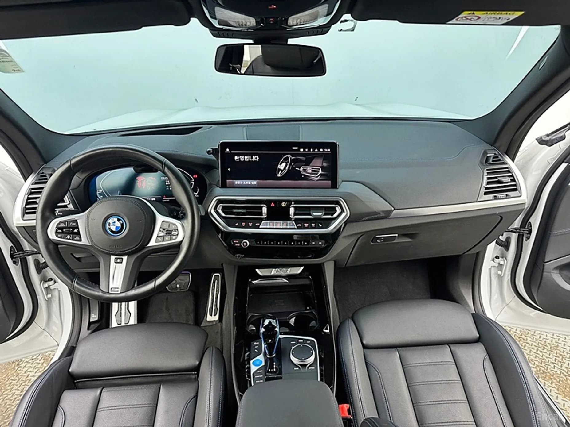 iX3