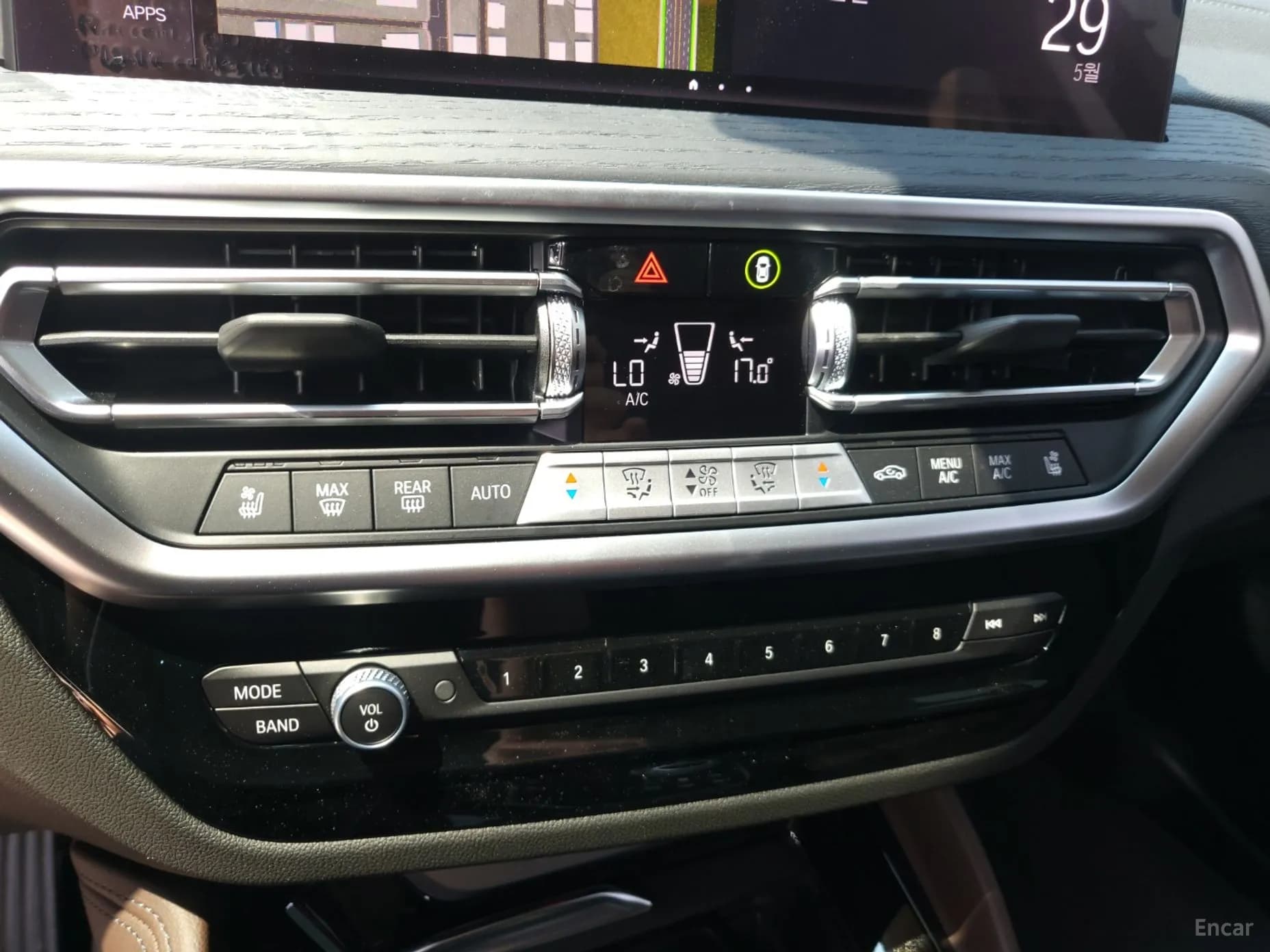 X4 (G02)