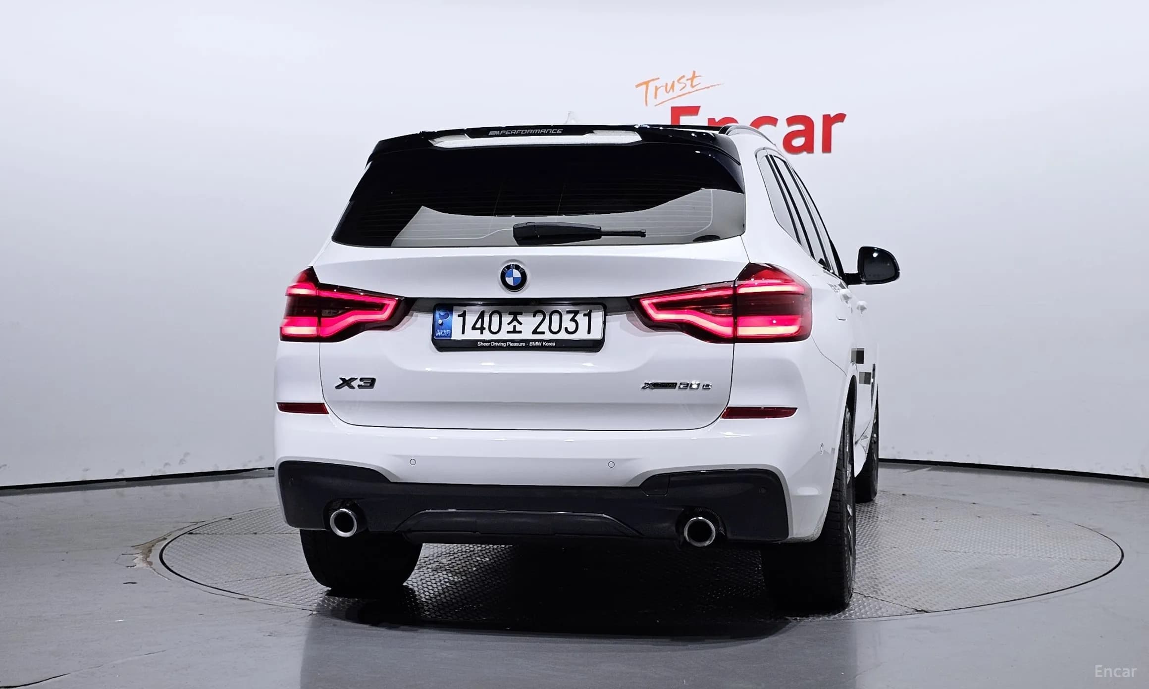 X3 (G01)