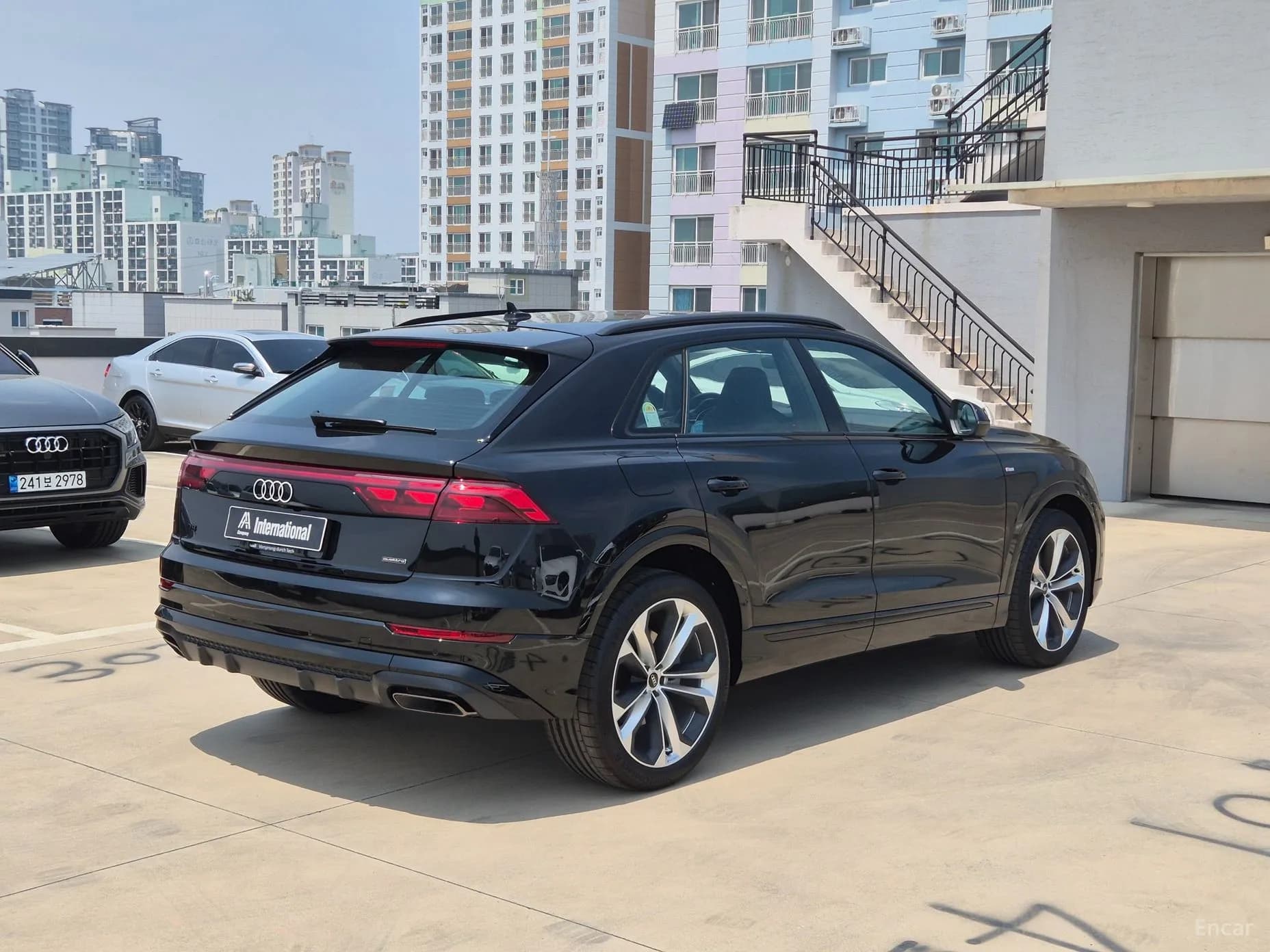 Q8 (4M)