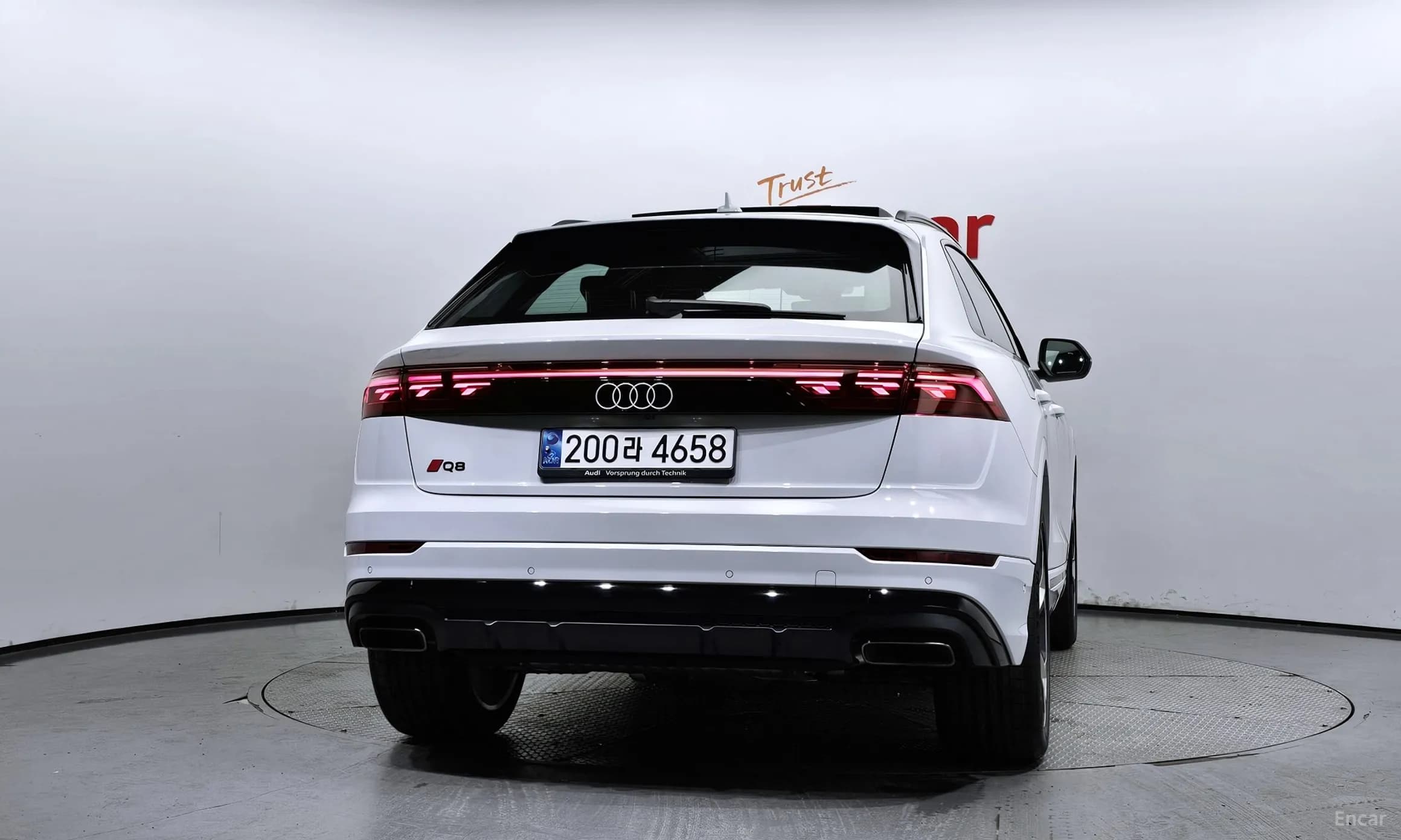 Q8 (4M)