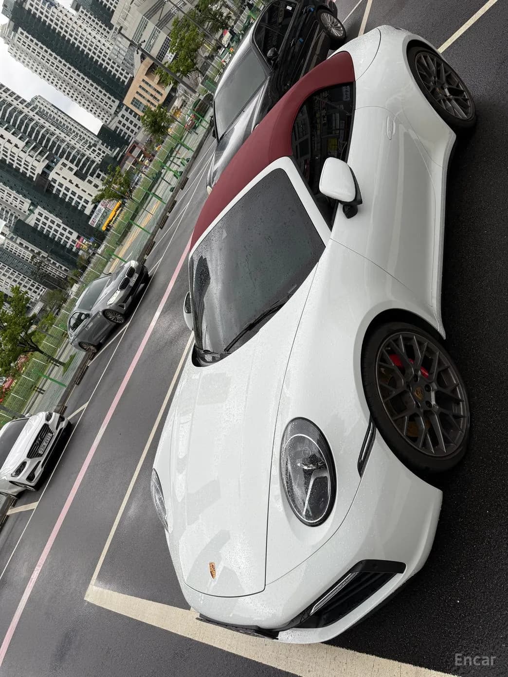 911 (992)