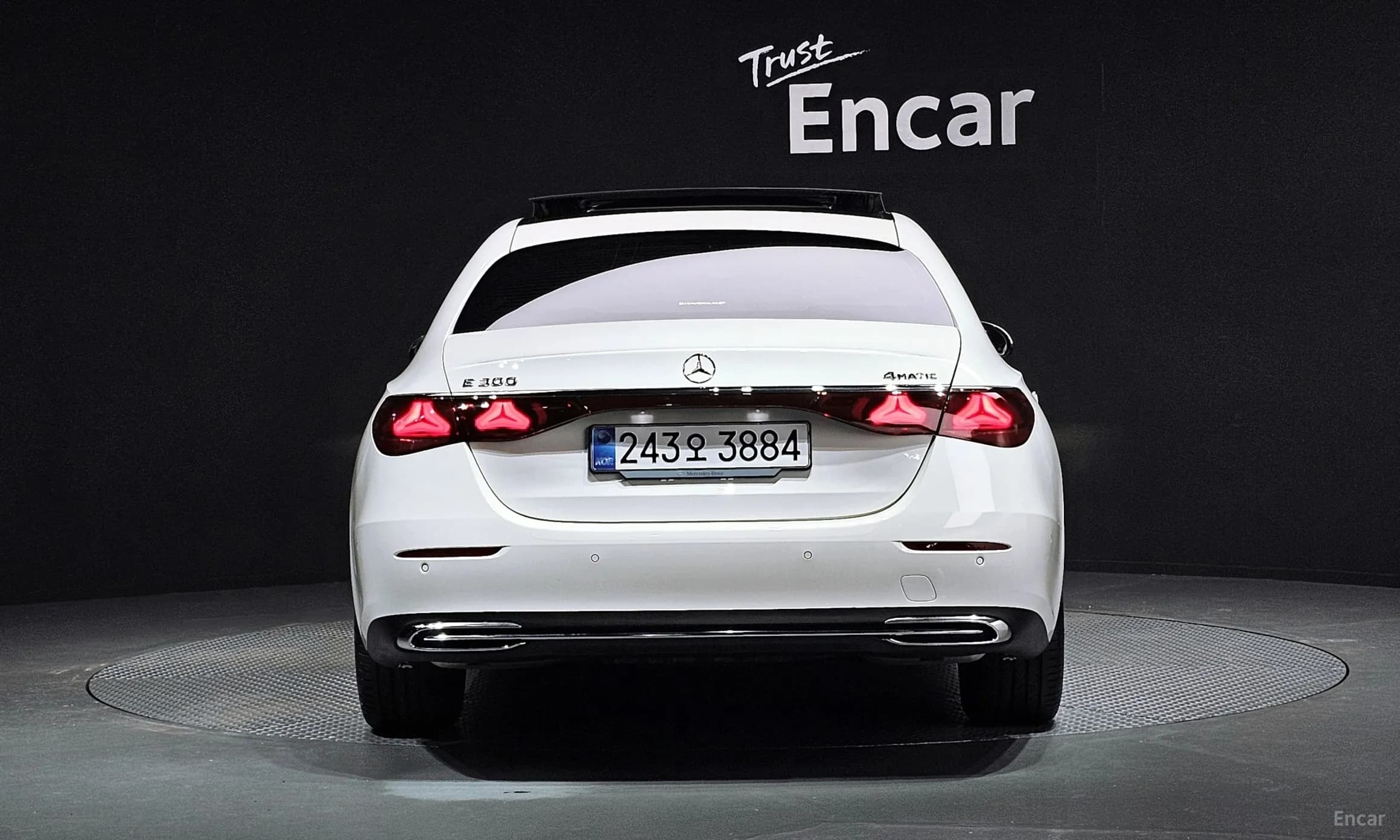 E-Class W214