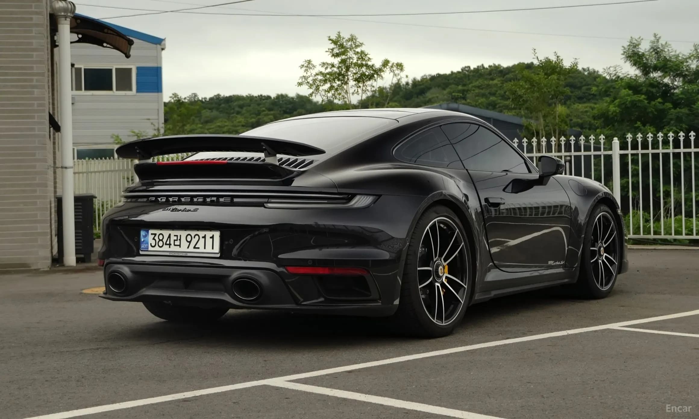 911 (992)