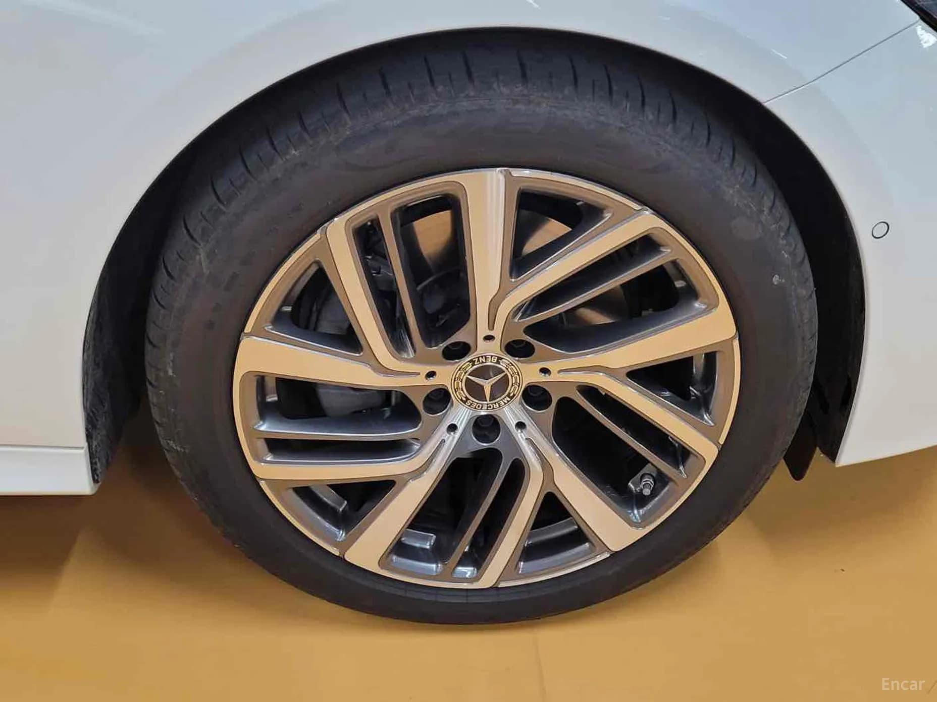 E-Class W214
