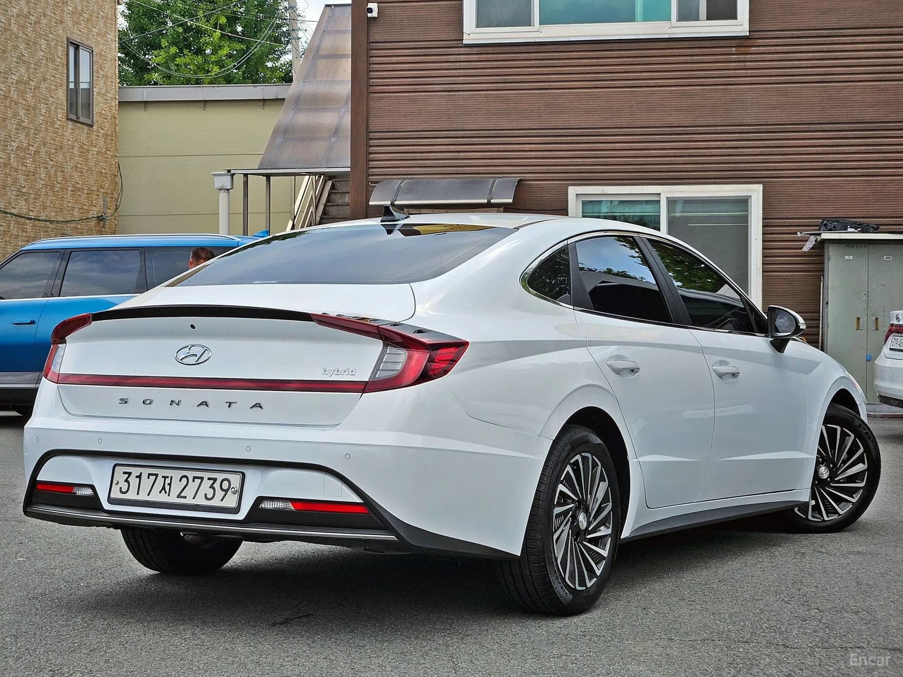 Sonata Hybrid (DN8)