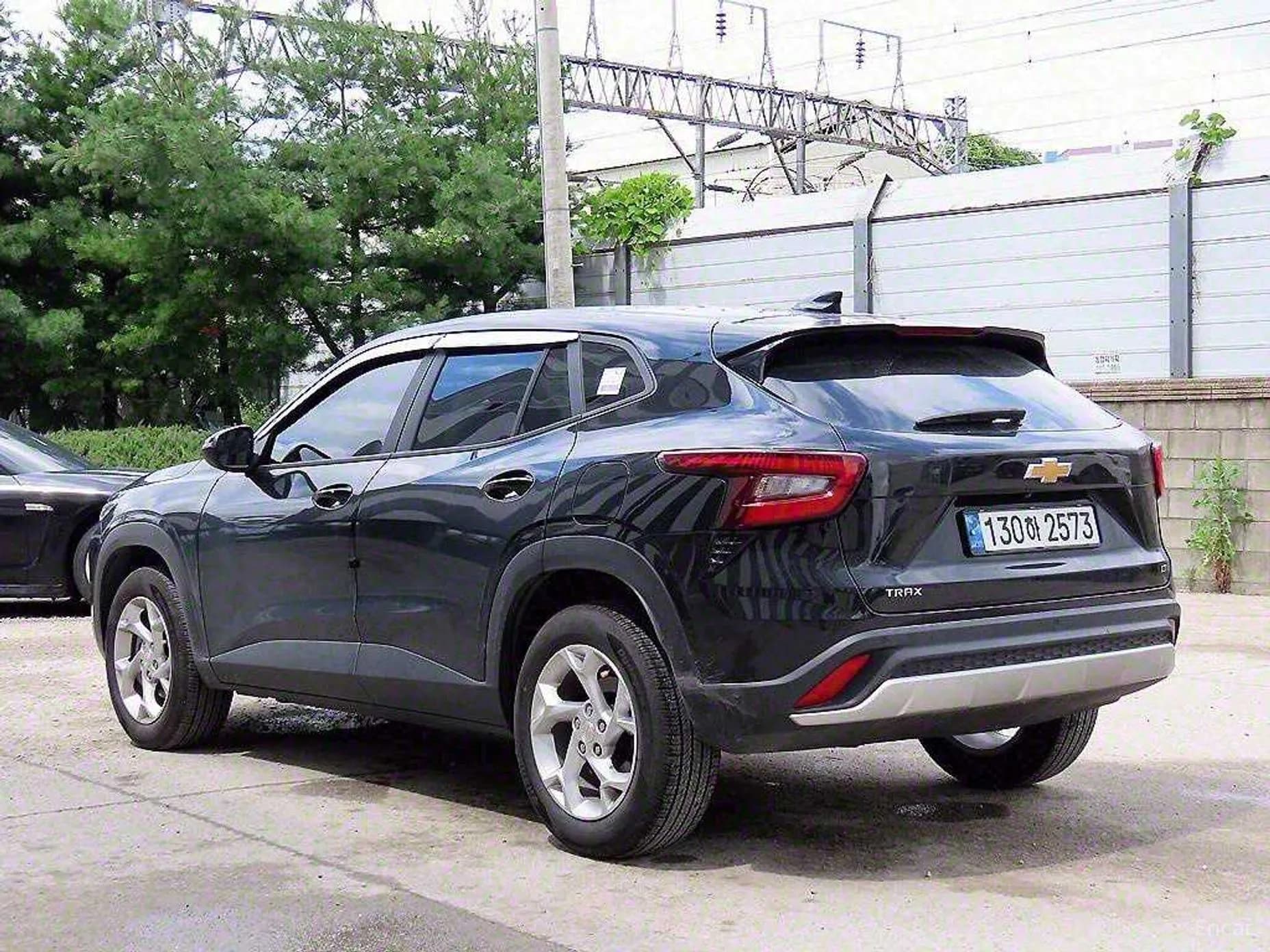 Trax Crossover