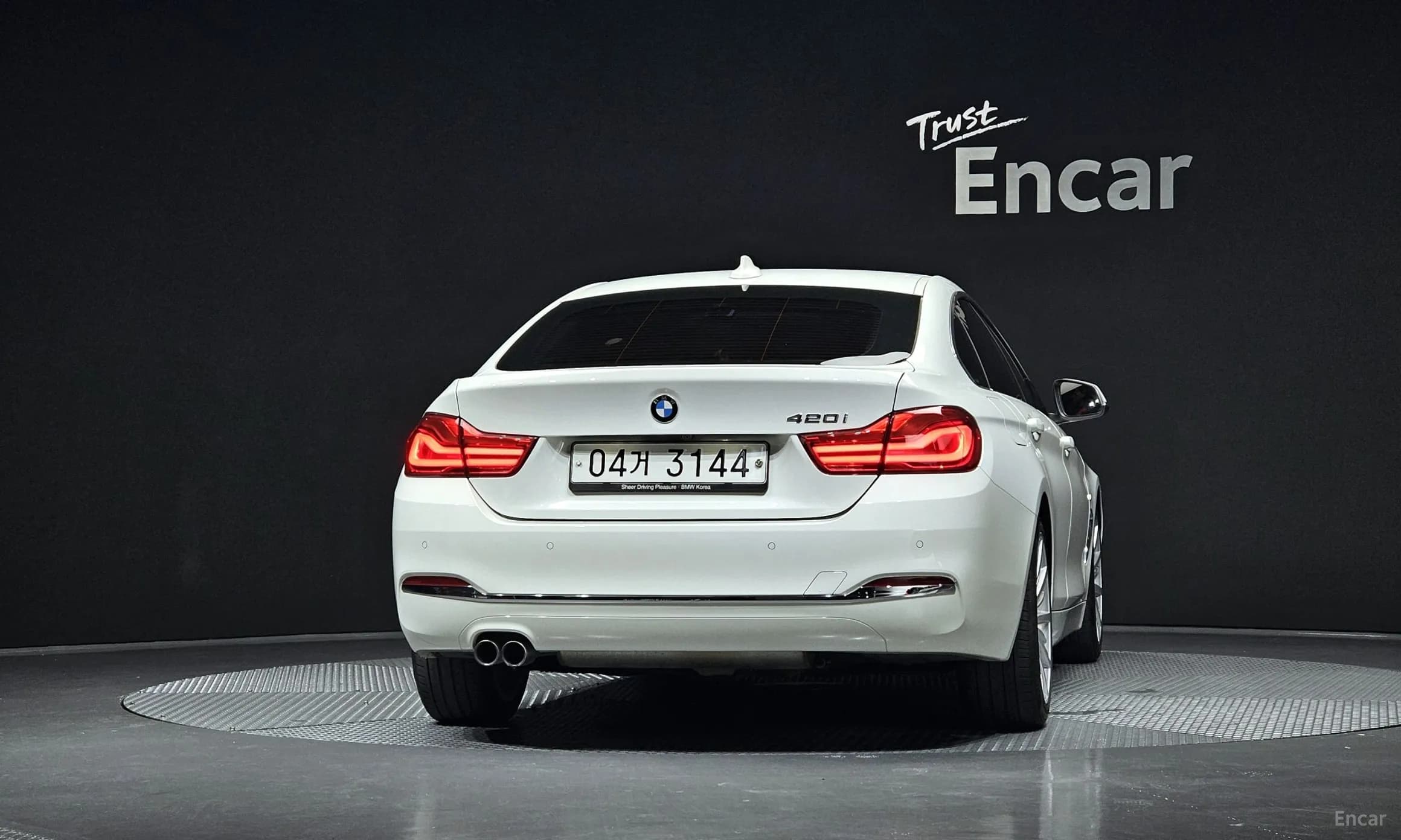 Series 4 (F32)