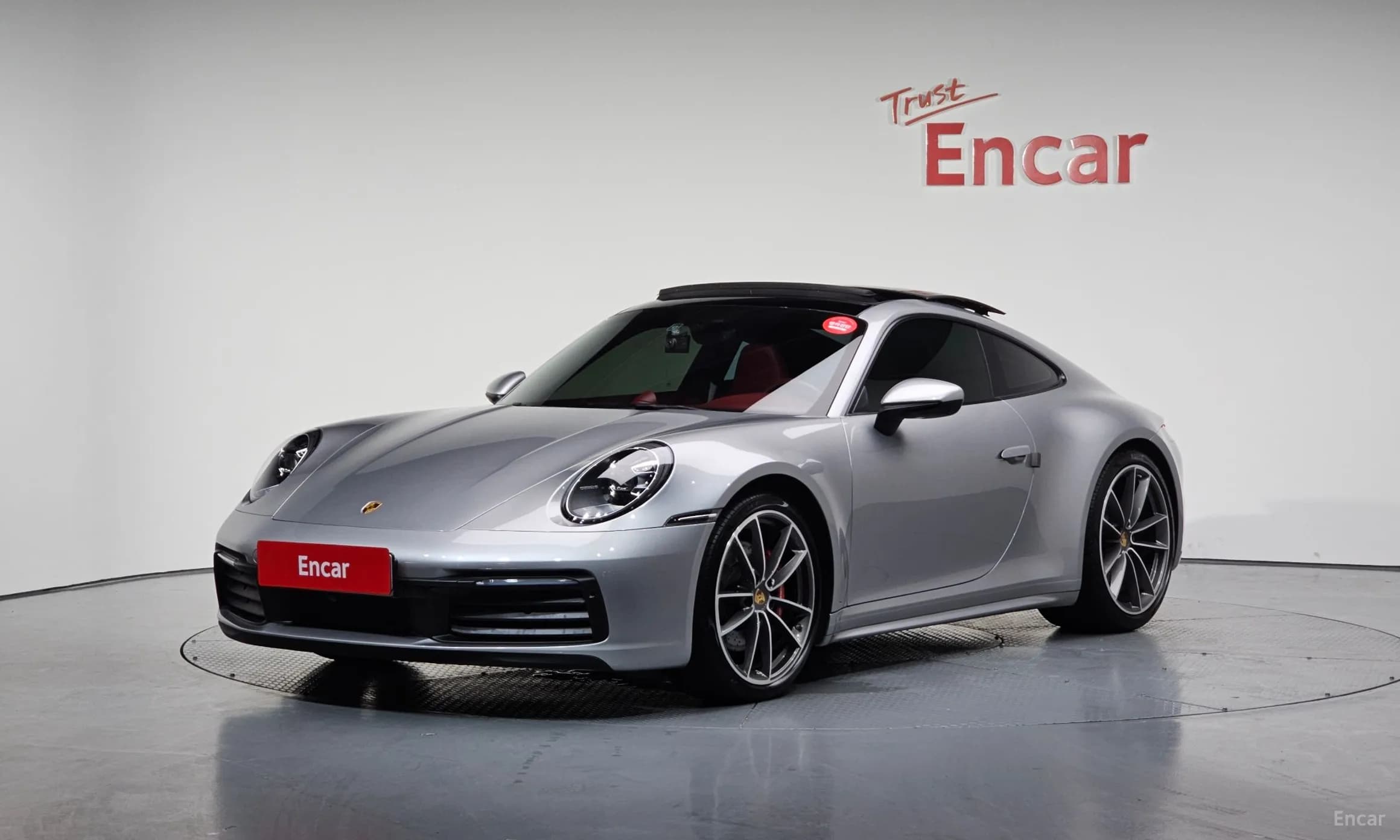911 (992)