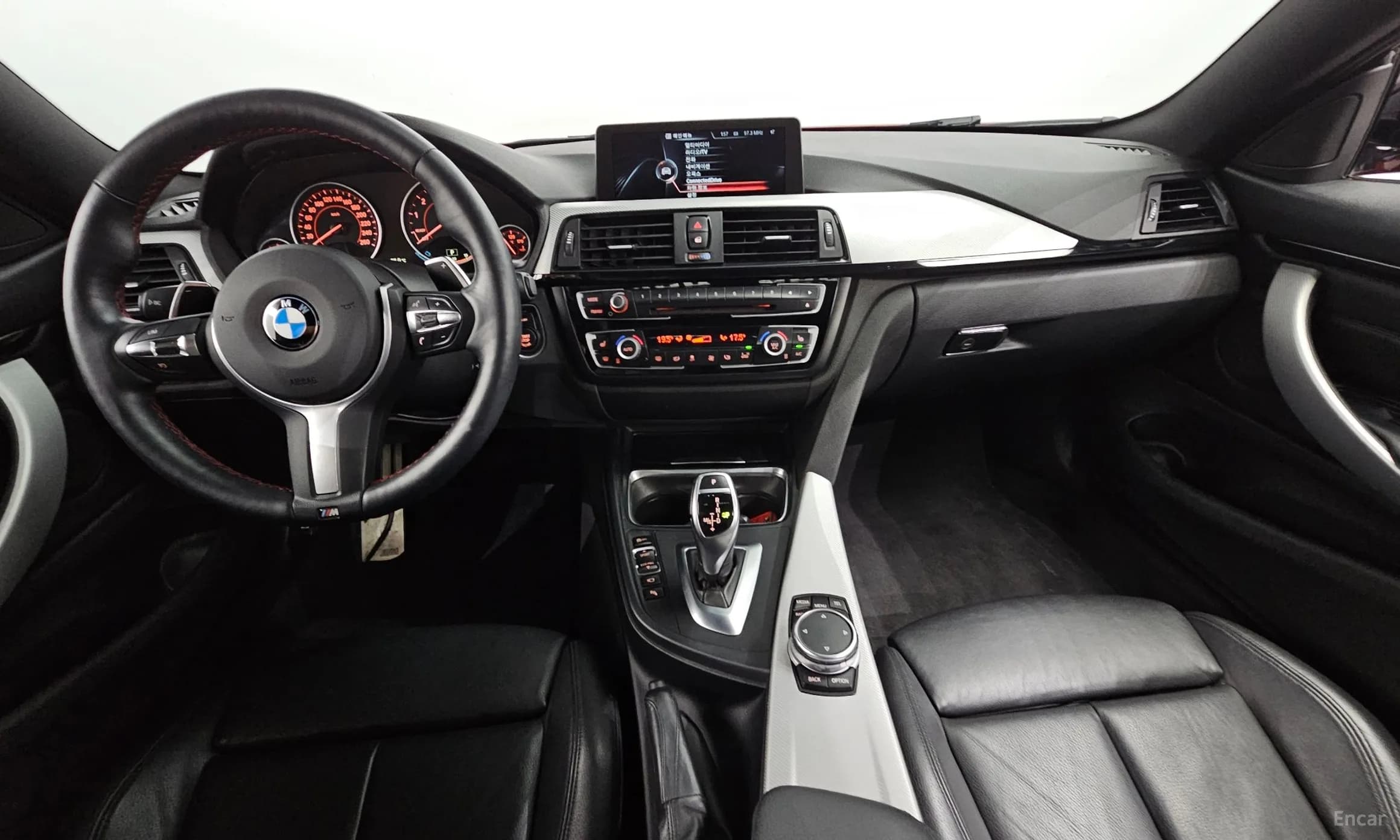 Series 4 (F32)