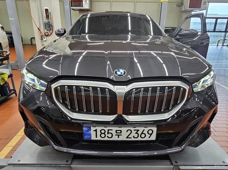 5 Series (G60)
