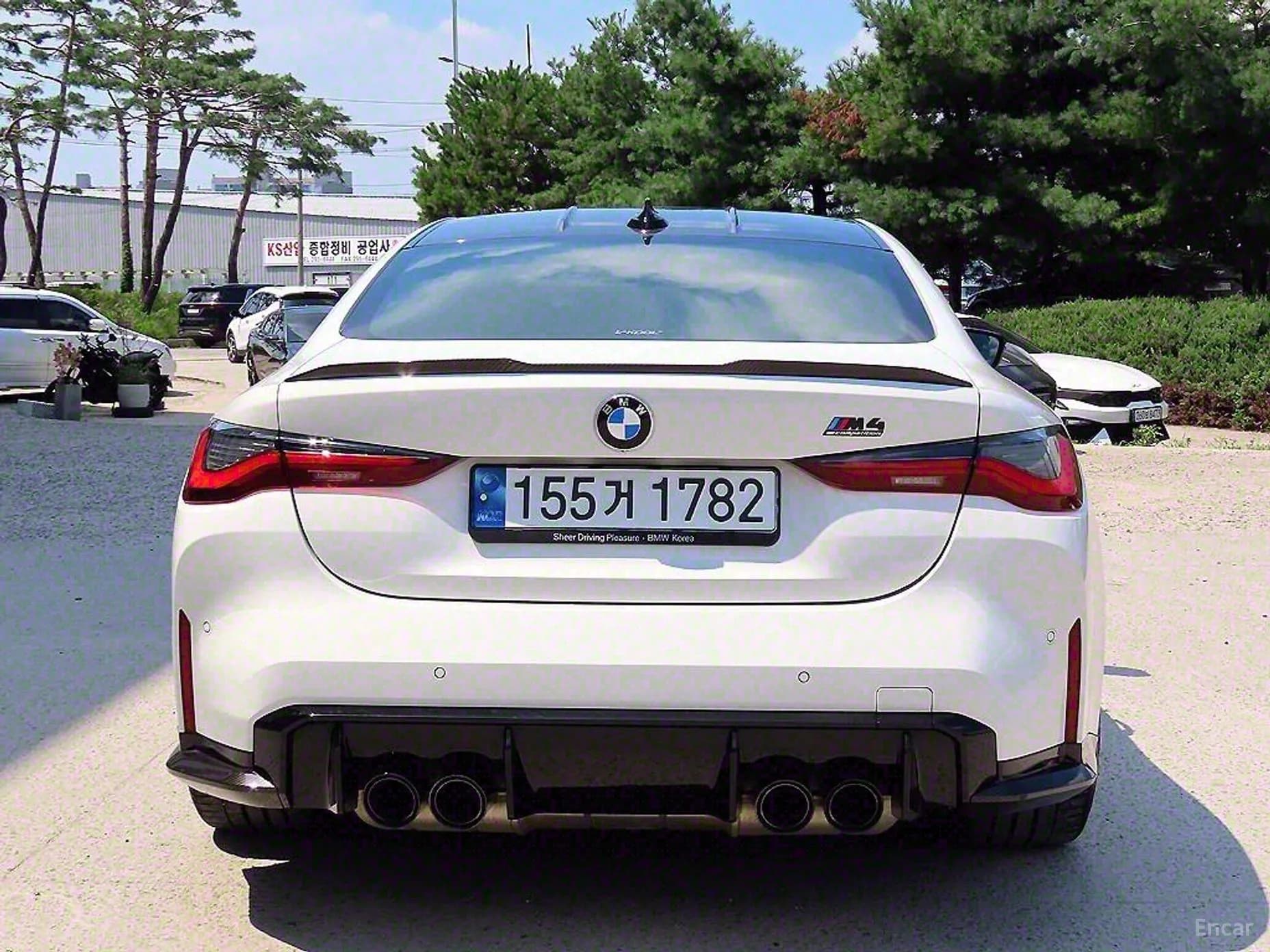 M4 (G82)
