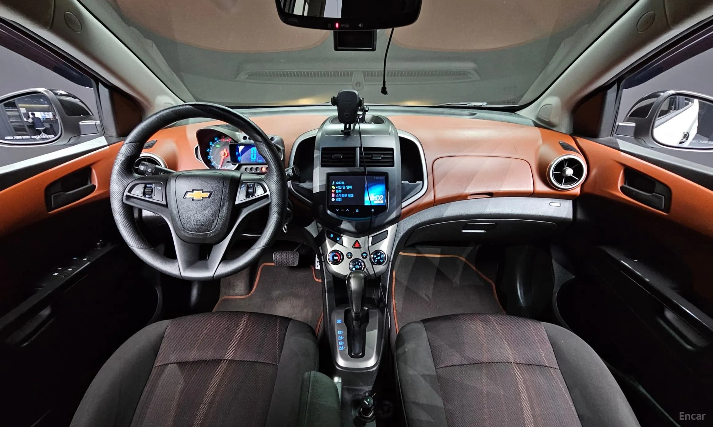 Aveo Hatchback
