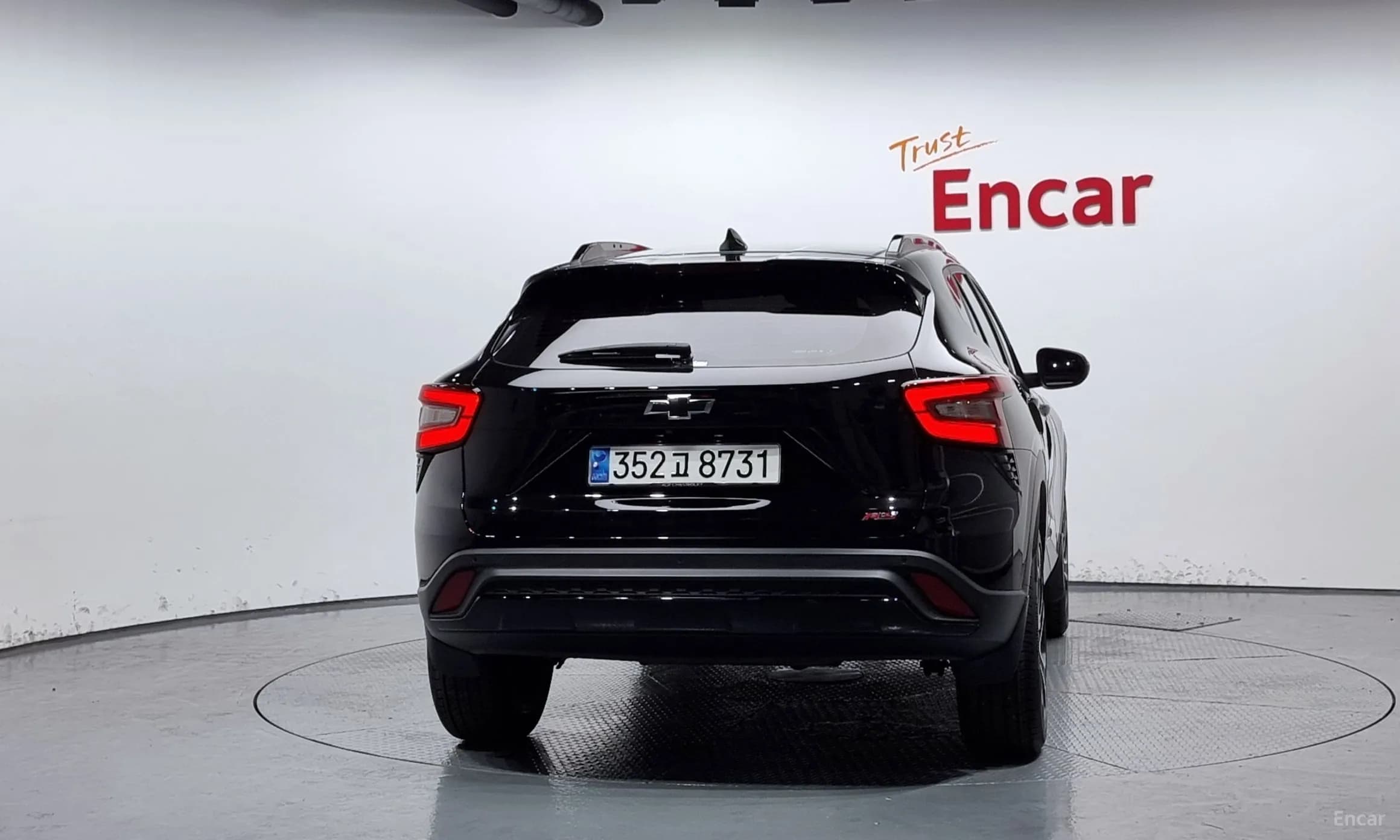 Trax Crossover