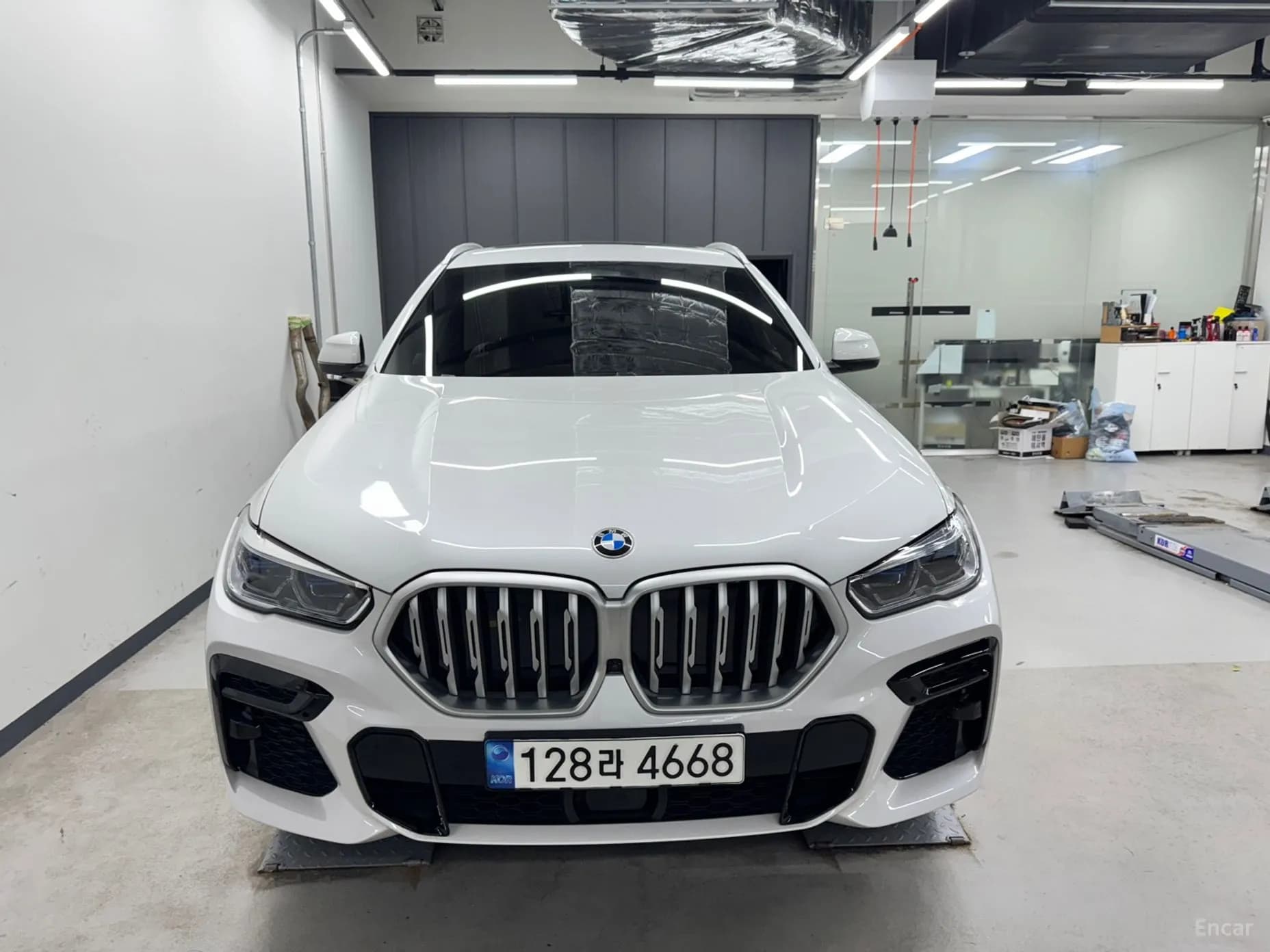 X6 (G06)