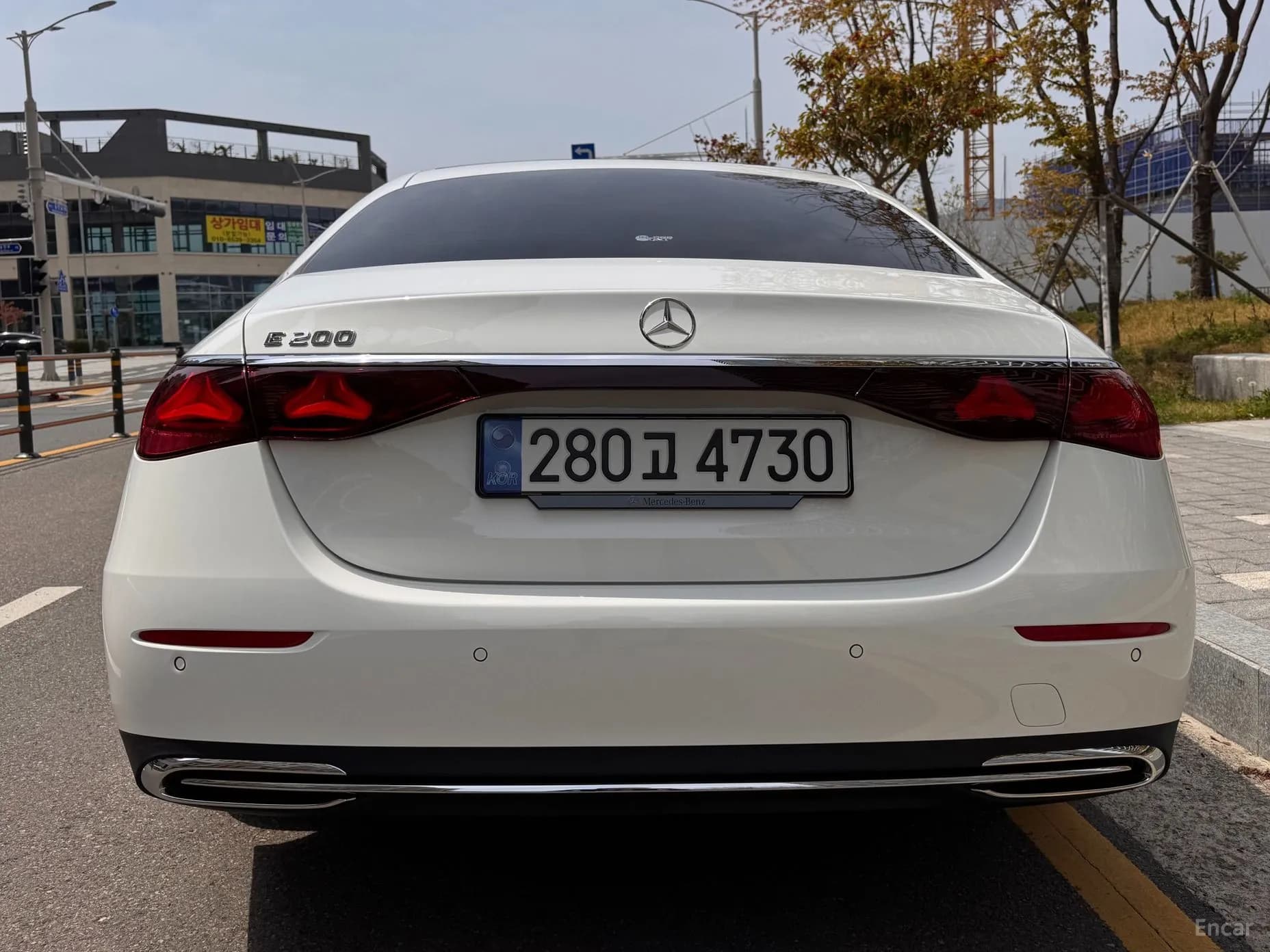 E-Class W214
