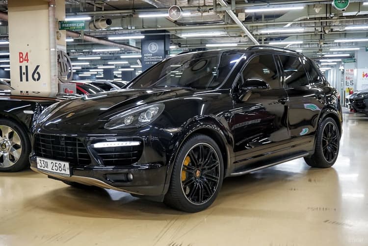 New Cayenne
