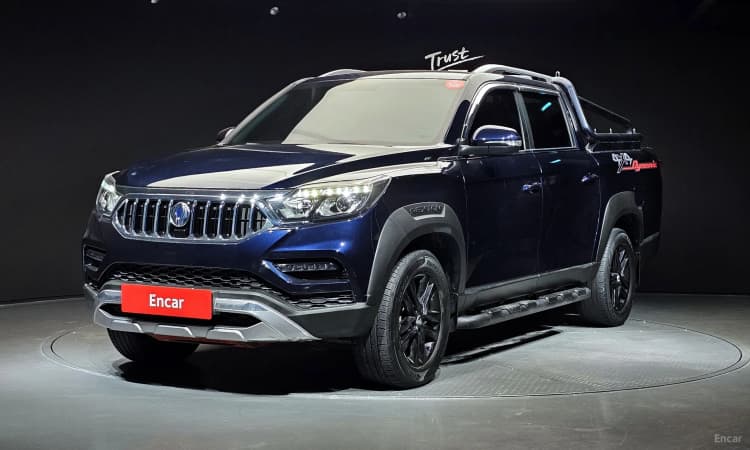 Rexton Sports Khan