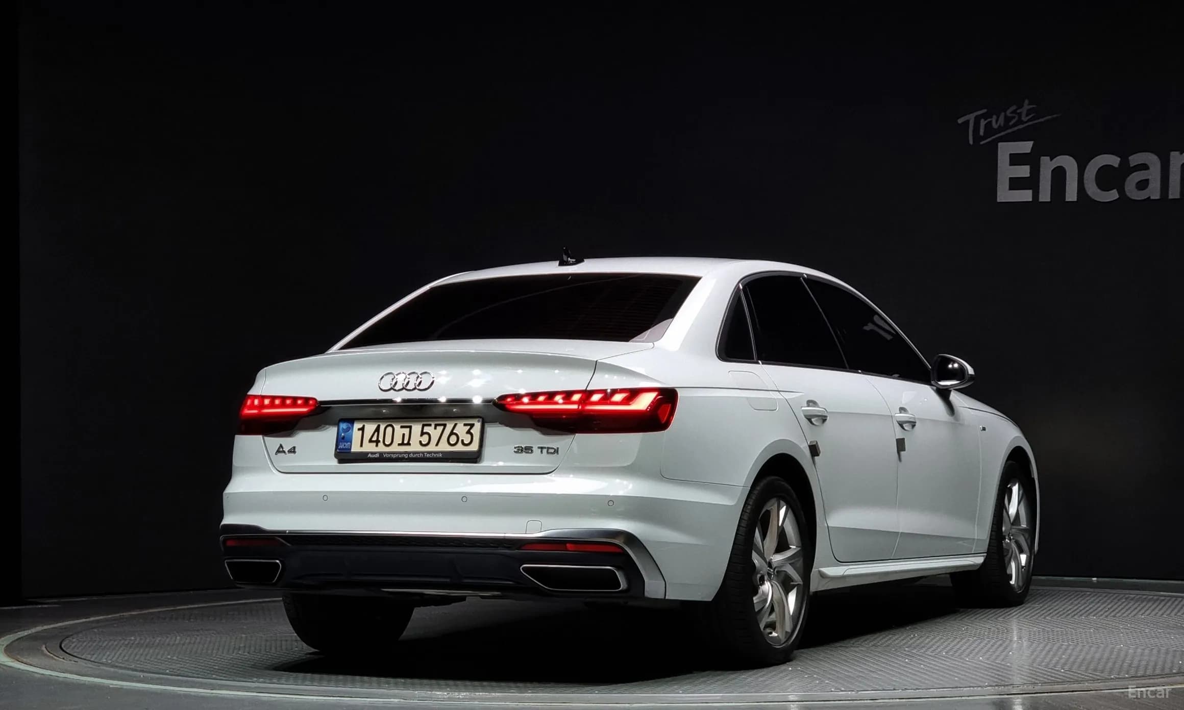 A4 (B9)