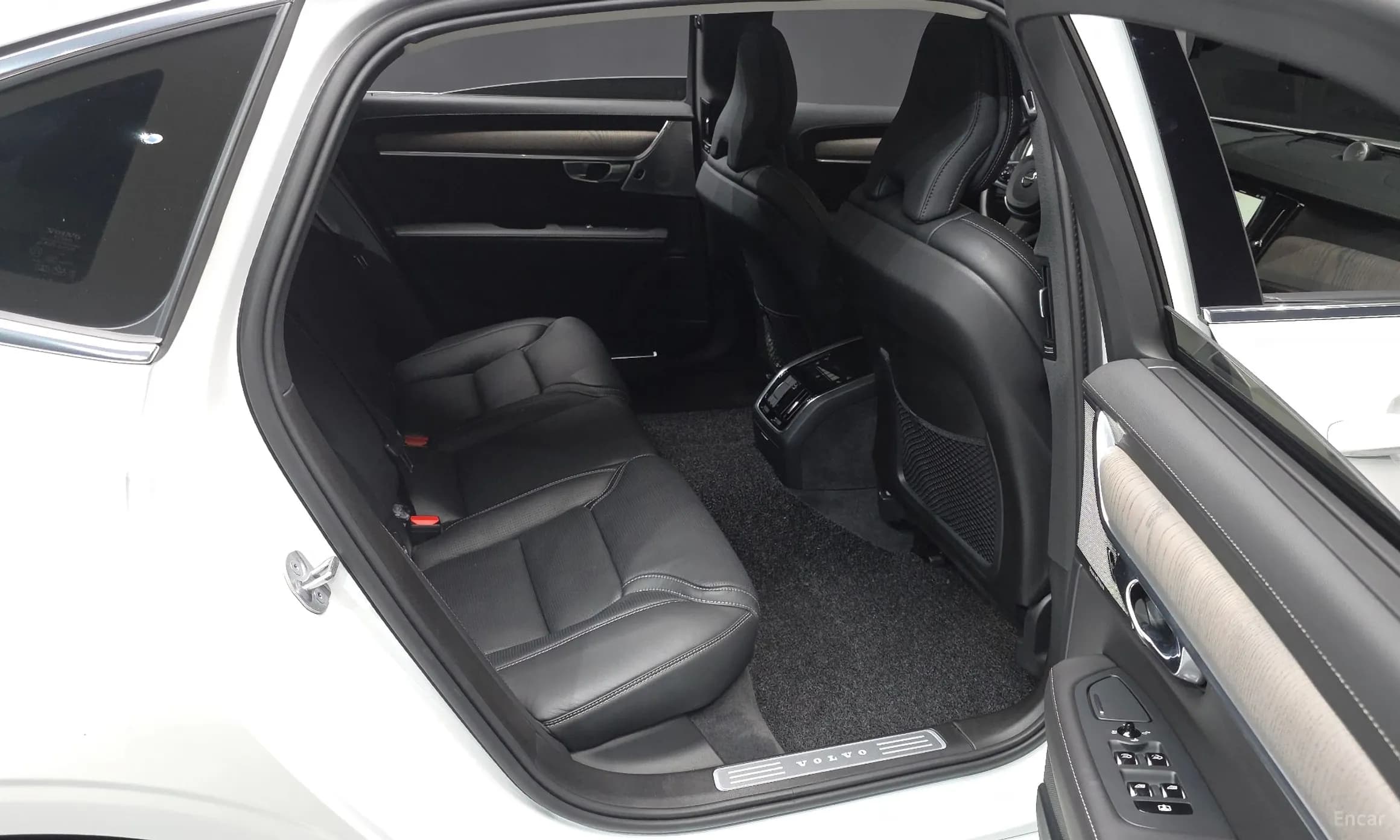 S90