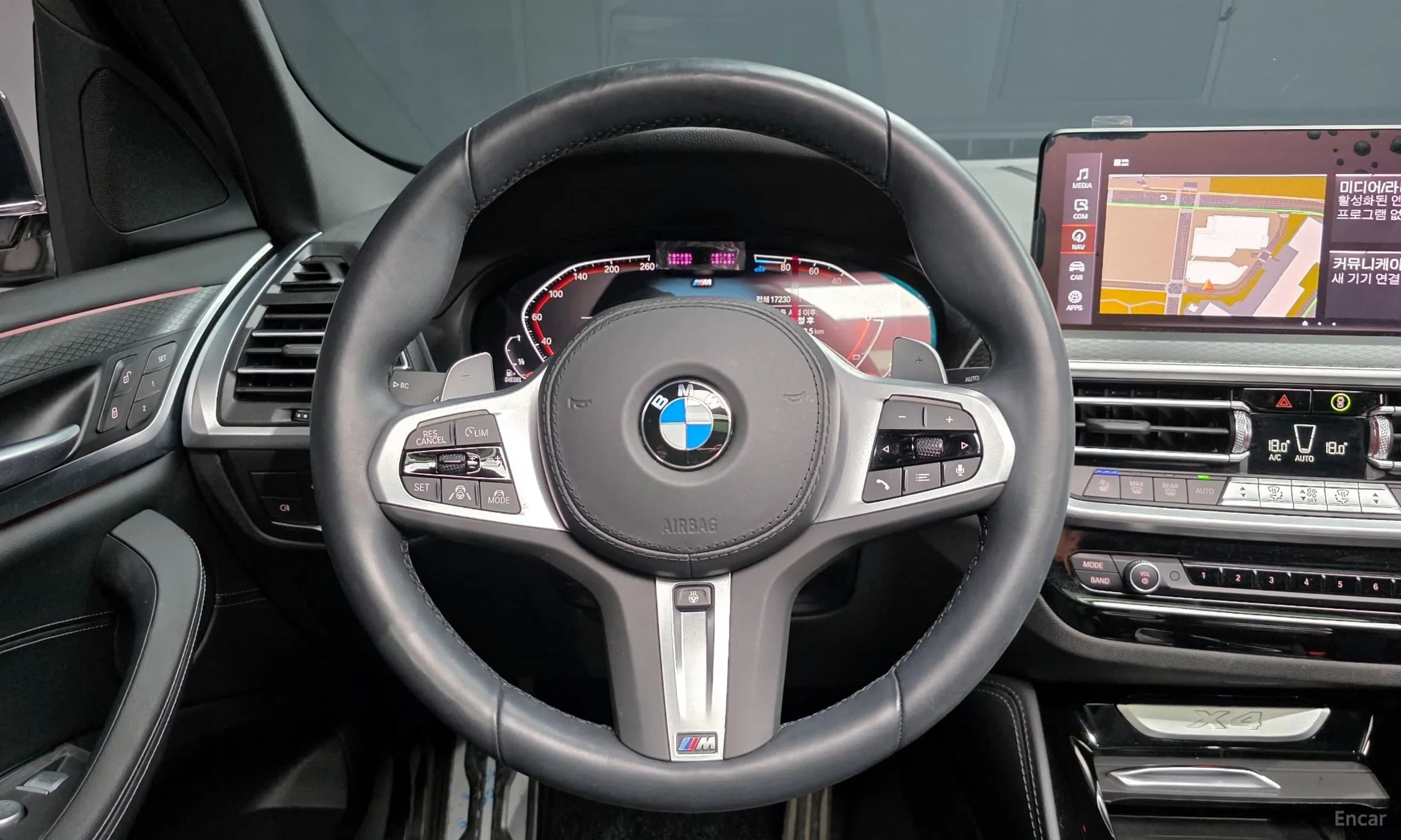 X4 (G02)
