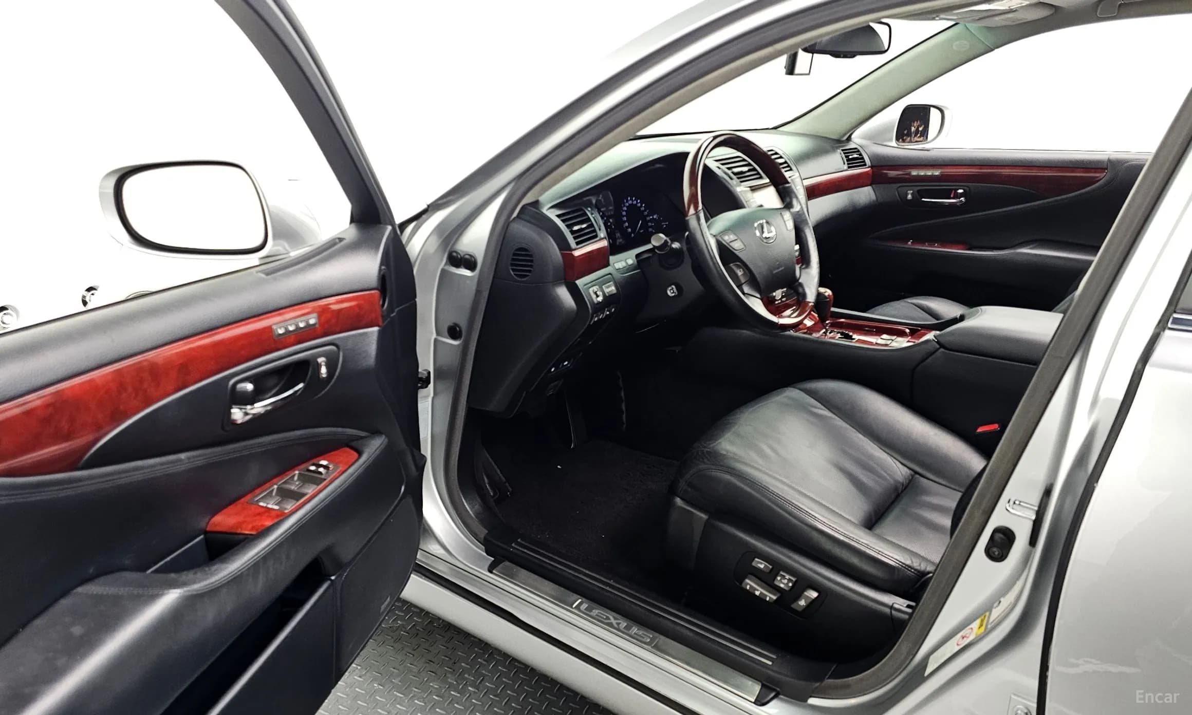 LS460L