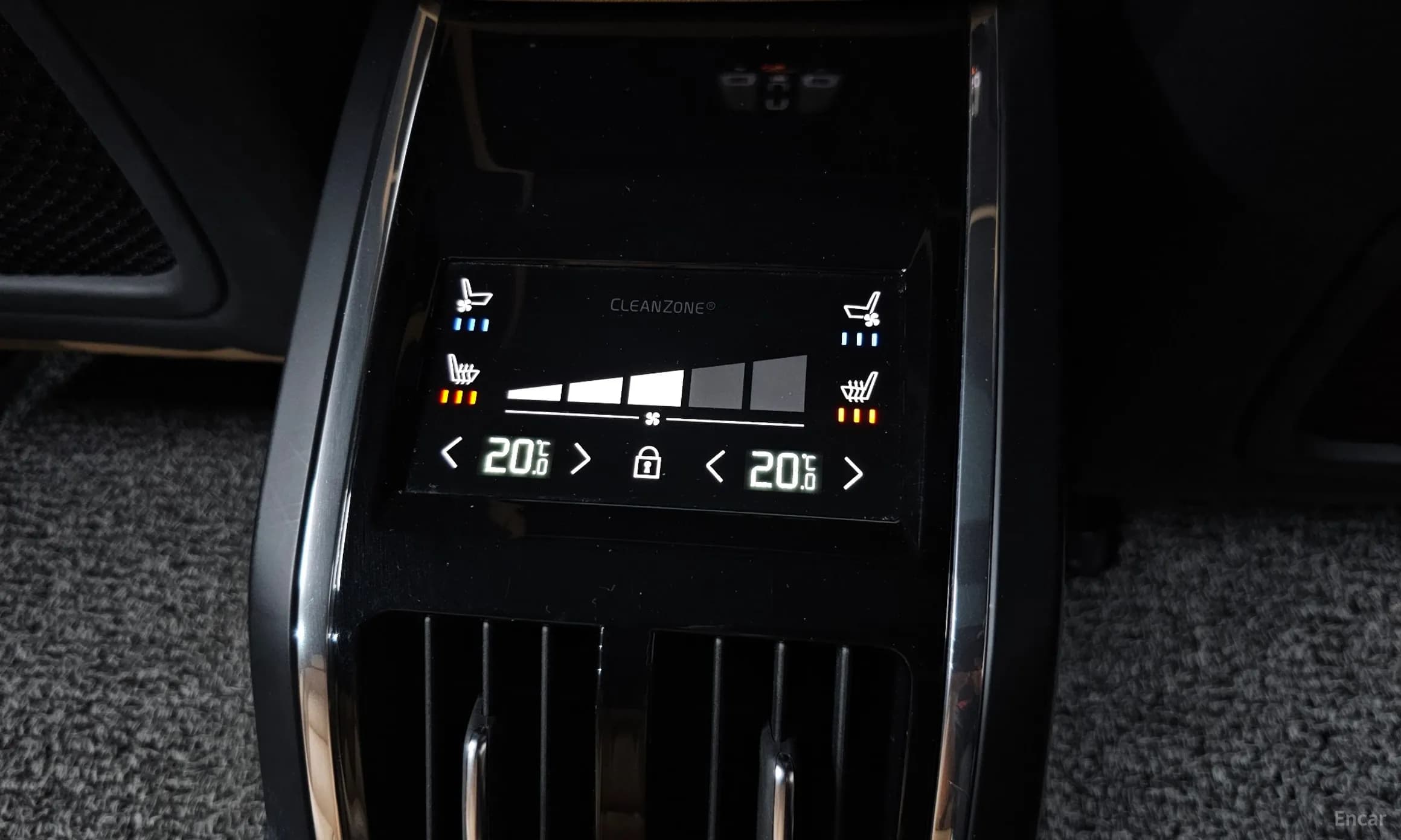S90