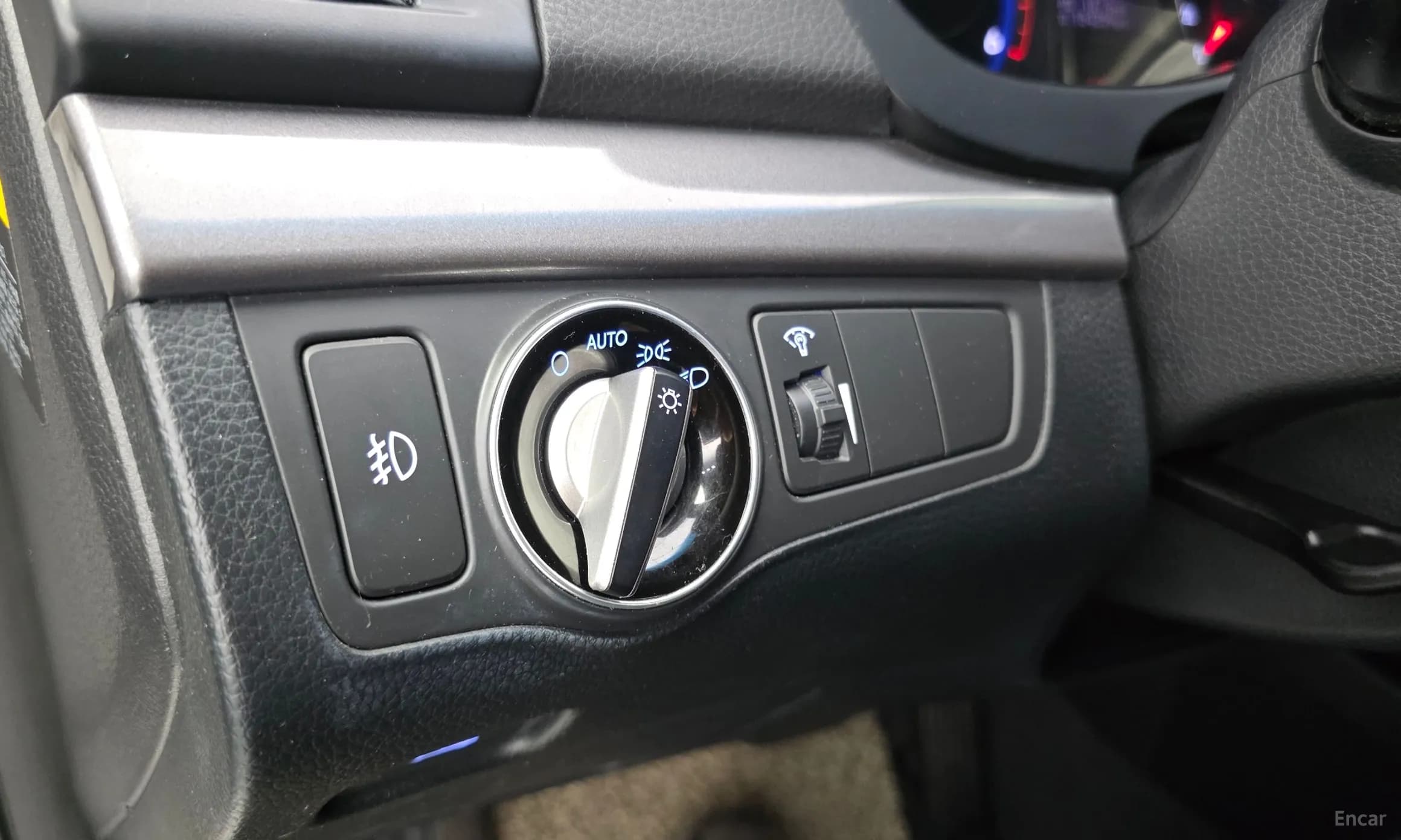 i40 Saloon