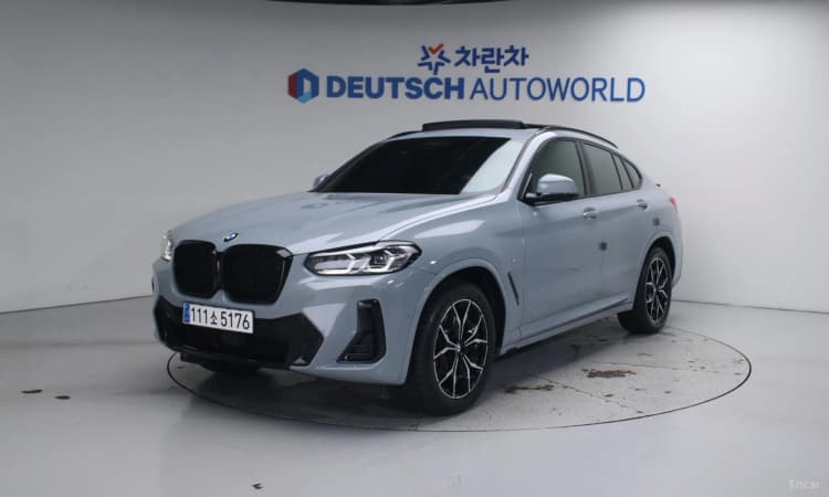 X4 (G02)