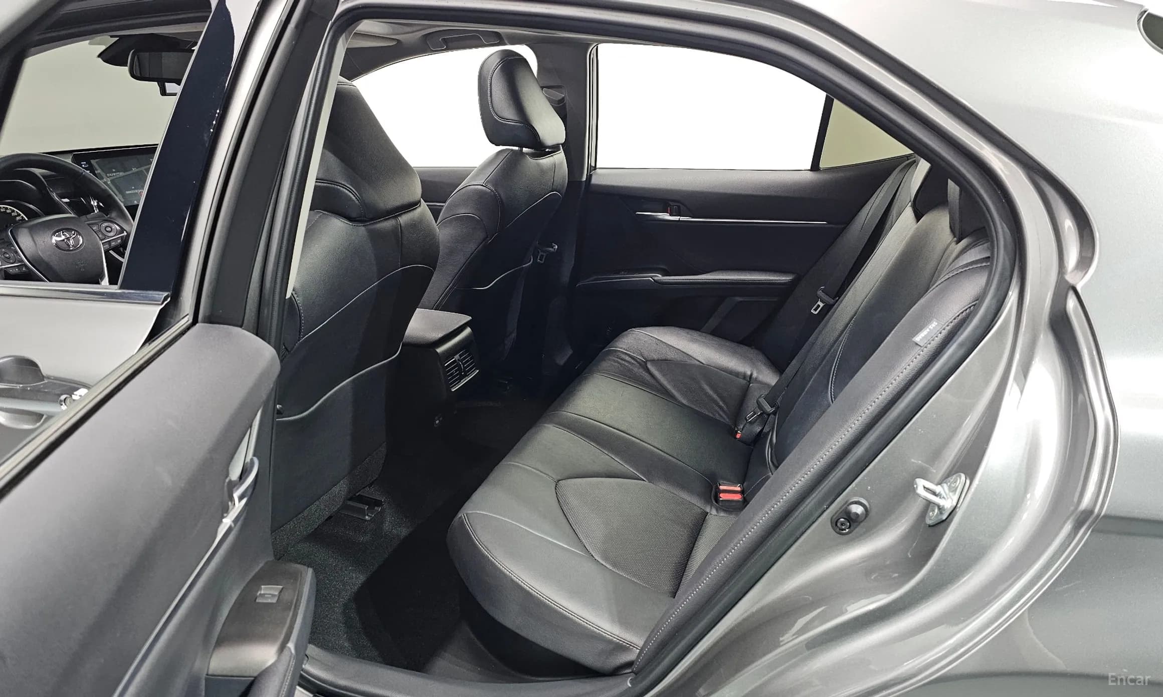 Camry (XV70)