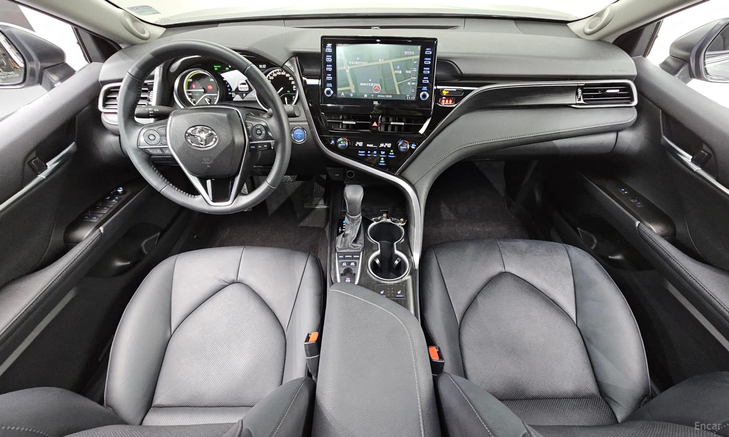 Camry (XV70)