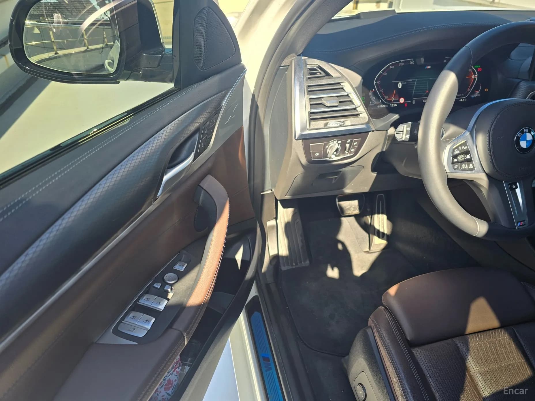 X4 (G02)